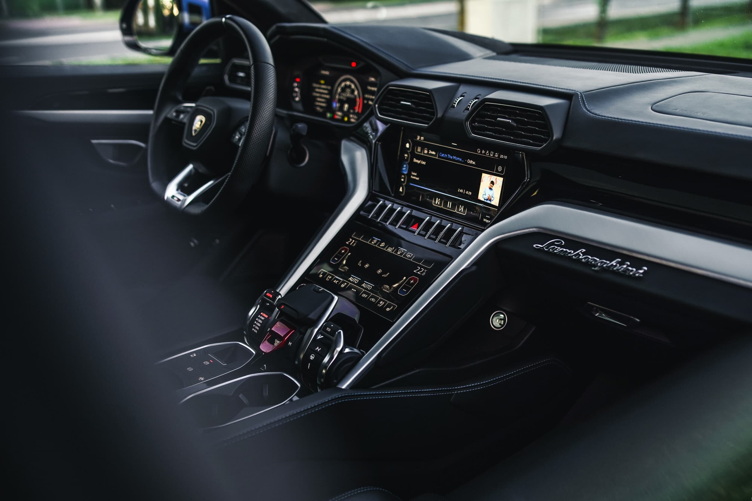 Całodzienna Jazda Lamborghini Urus | Warszawa | Wyjątkowy Prezent