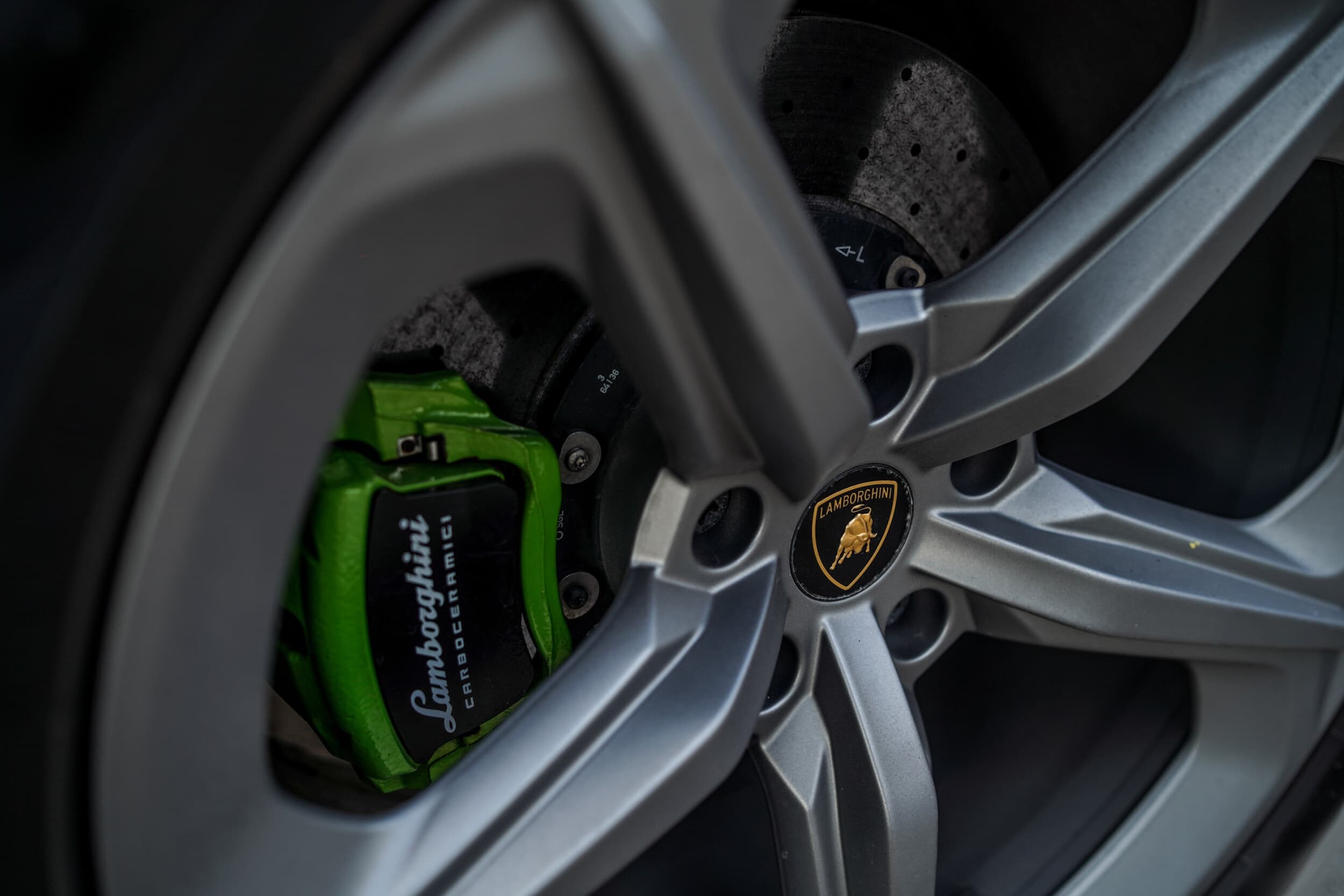 Całodzienna Jazda Lamborghini Urus | Warszawa | Wyjątkowy Prezent