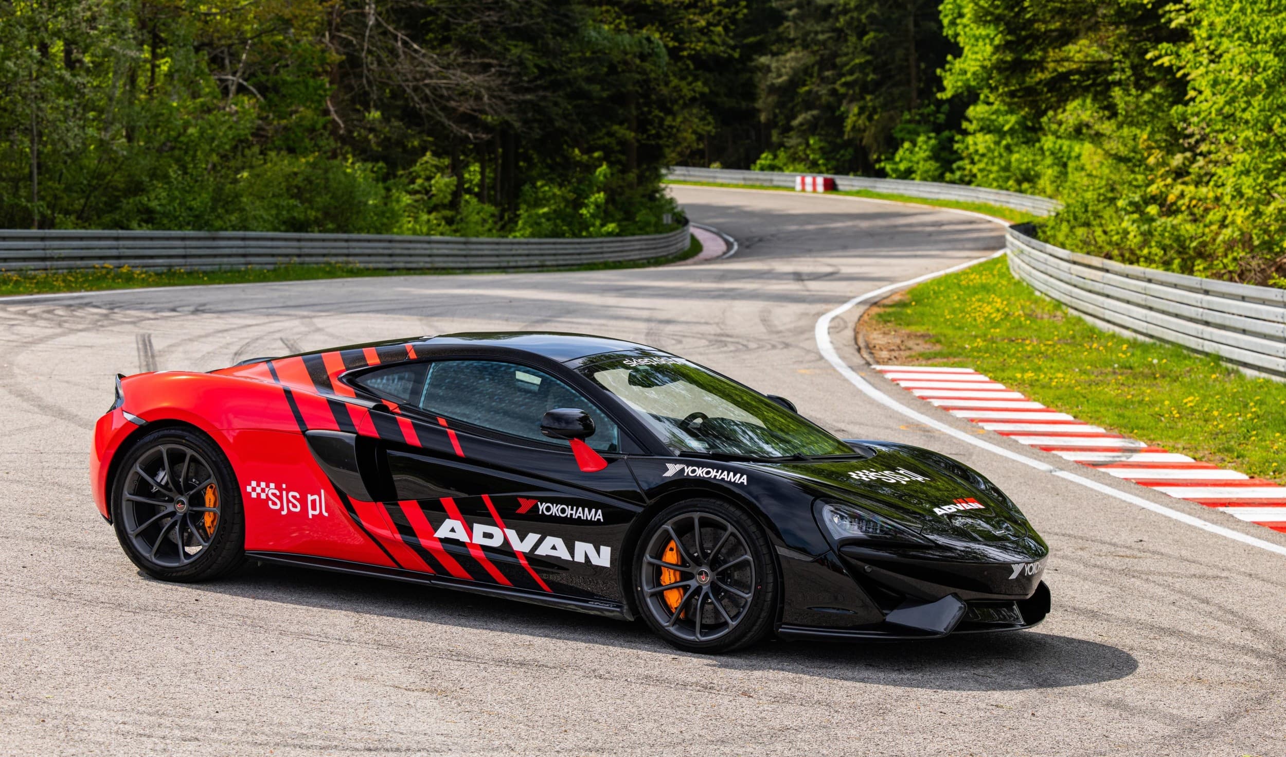  Pojedynek McLaren 570GT vs. Lamborghini Huracan | Wiele Lokalizacji