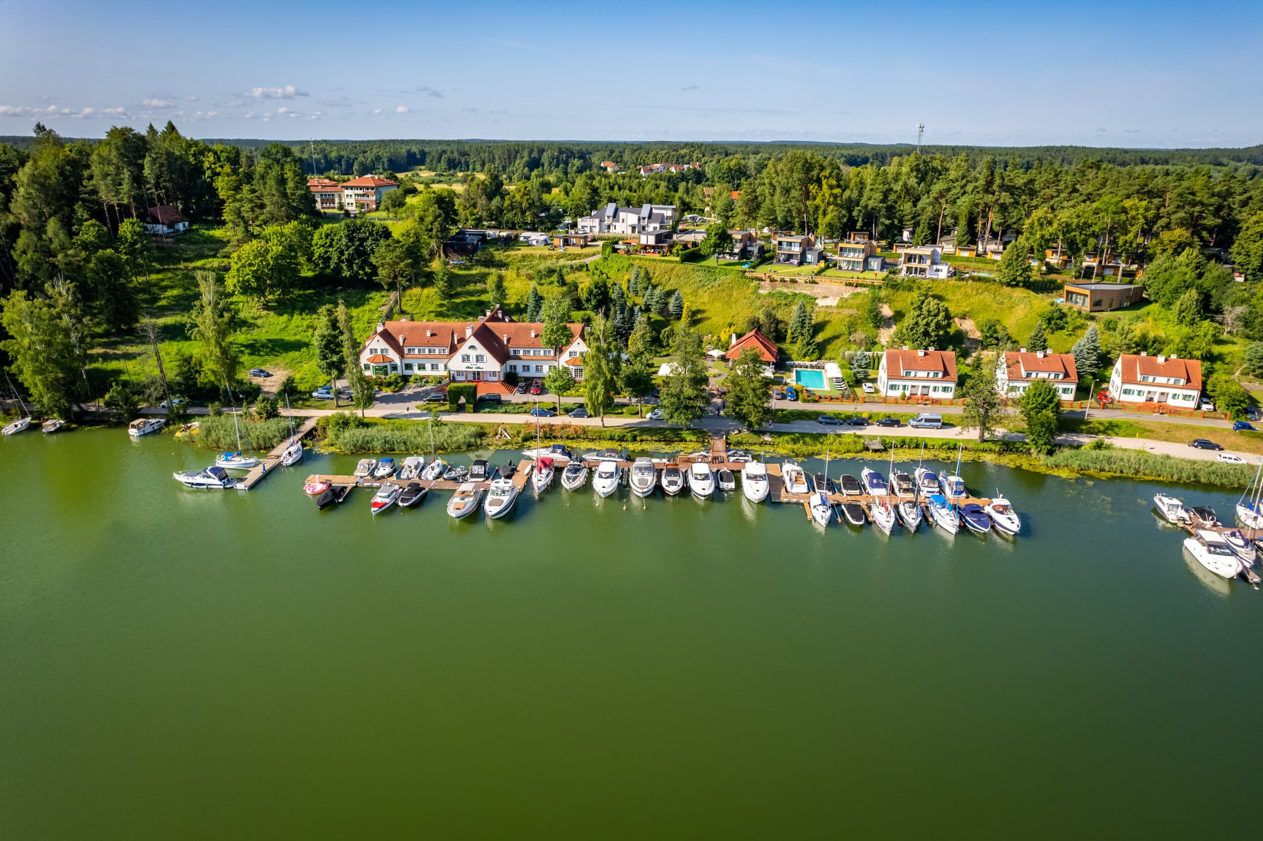 Odprężający Pobyt SPA (4 Noce, 2 Osoby) | Hotel Amax | Mikołajki | Wyjątkowy Prezent