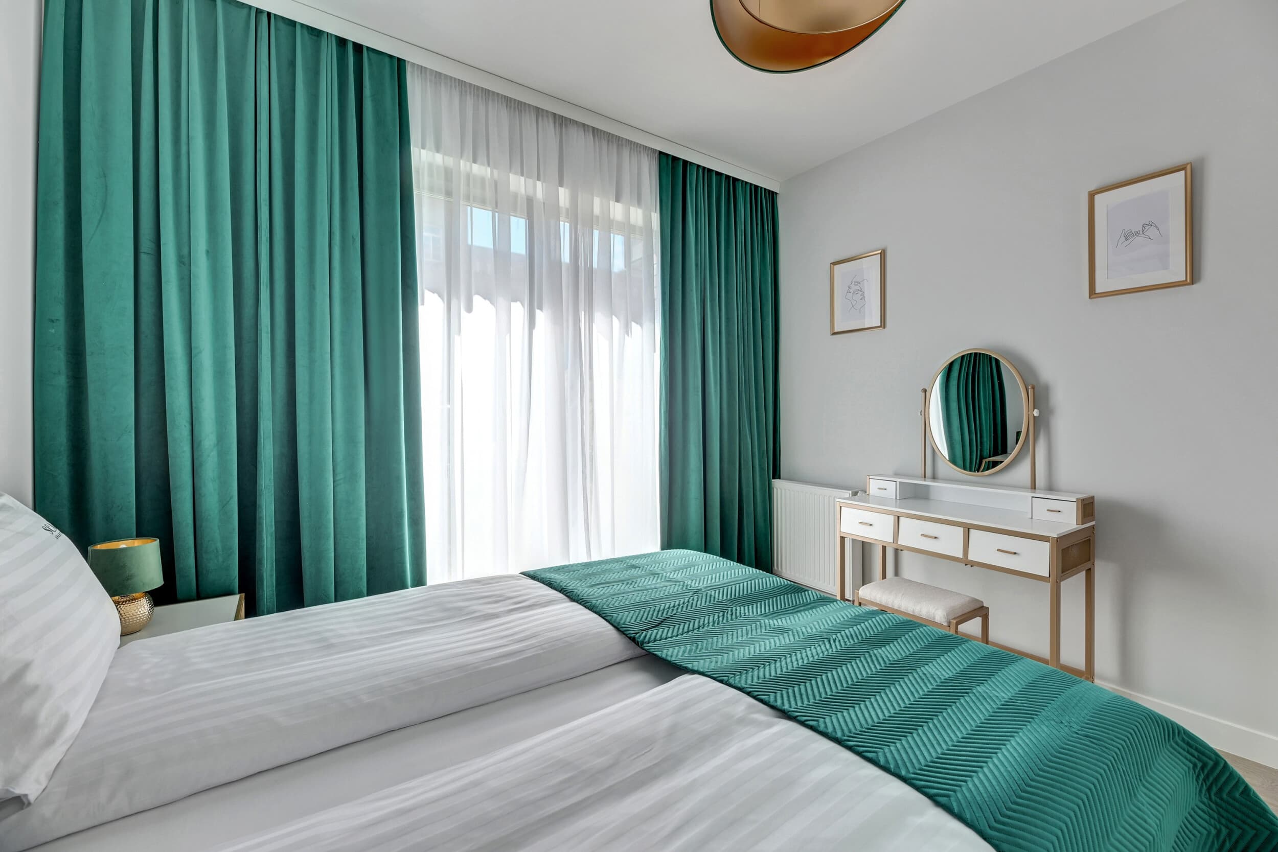 Niezapomniany Pobyt (3 noce, 1-4 osoby) | Lion Apartments | Wyjątkowy Prezent