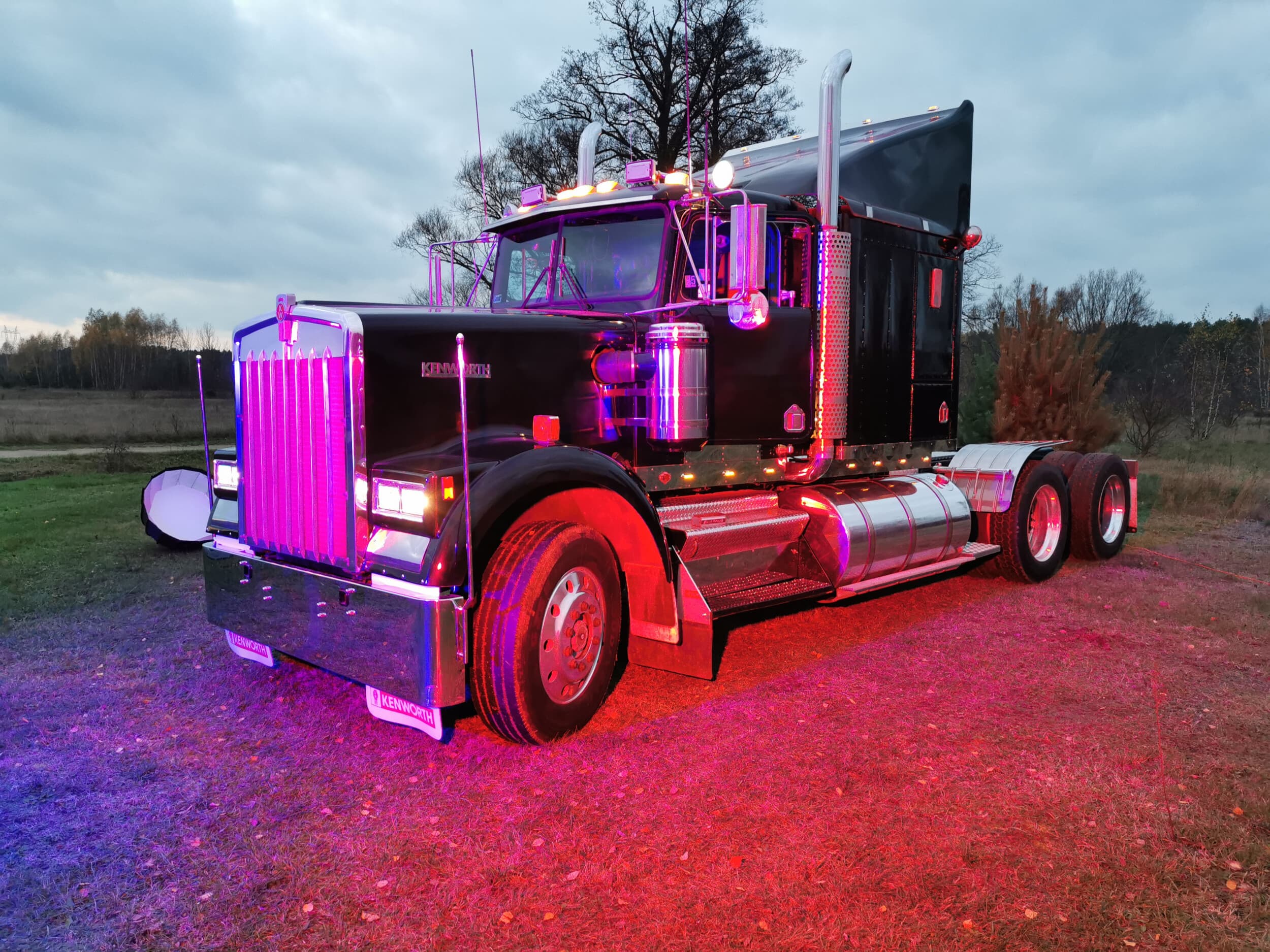 Jazda Amerykańską Ciężarówką Kenworth W900 | Warszawa (okolice) | Wyjątkowy Prezent