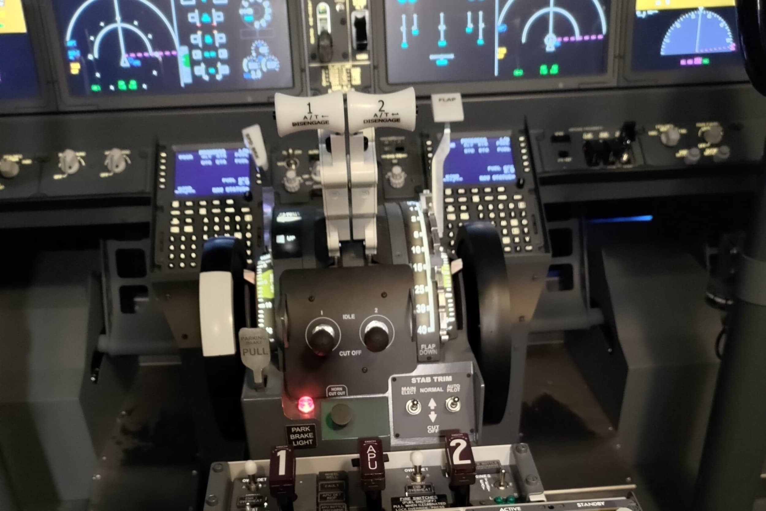 Lot w Symulatorze Boeing 737 Max (60 minut) | Warszawa