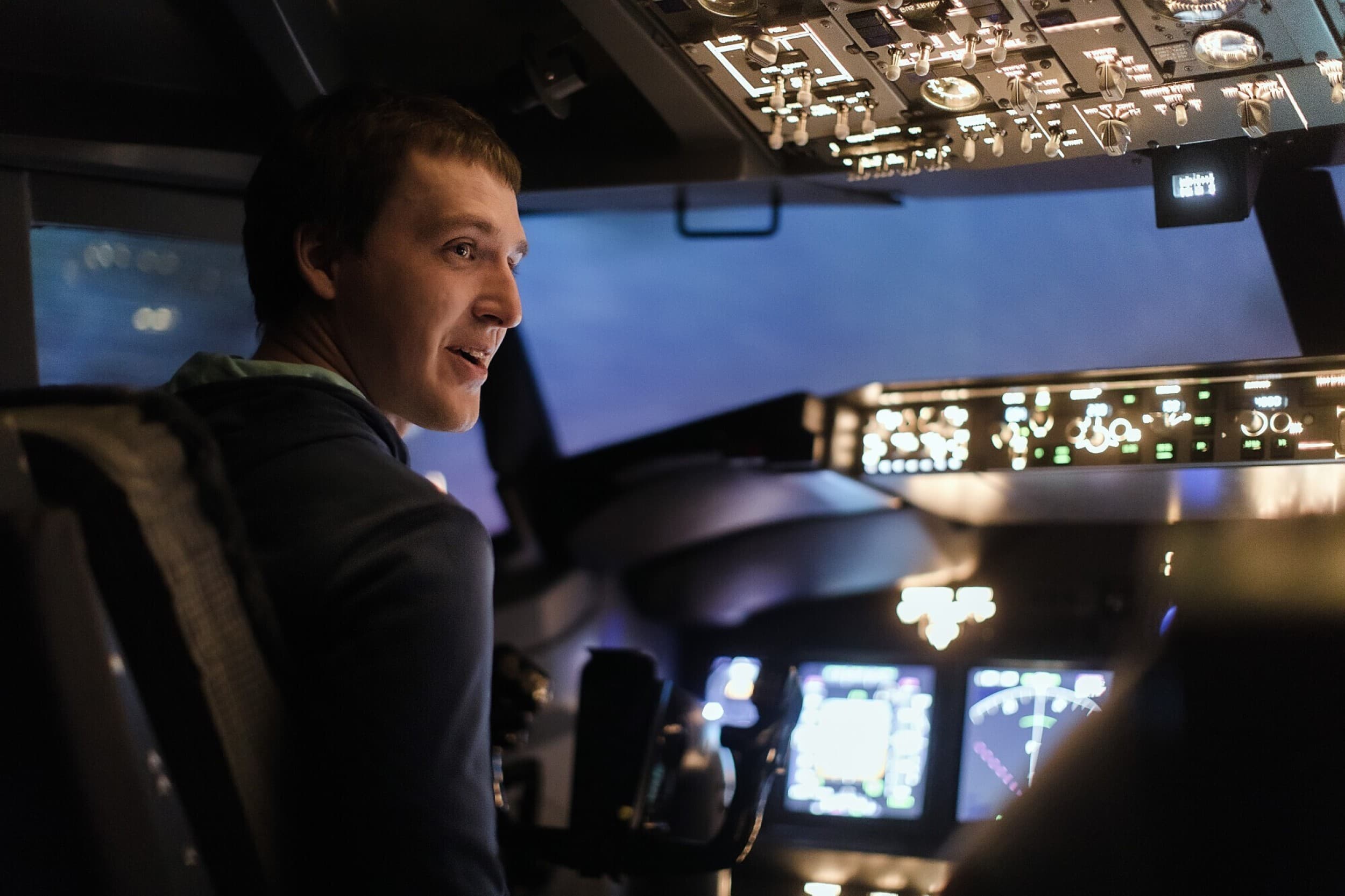 Lot w Symulatorze Lotu Boeing 737-800 (20 minut) | Toruń 