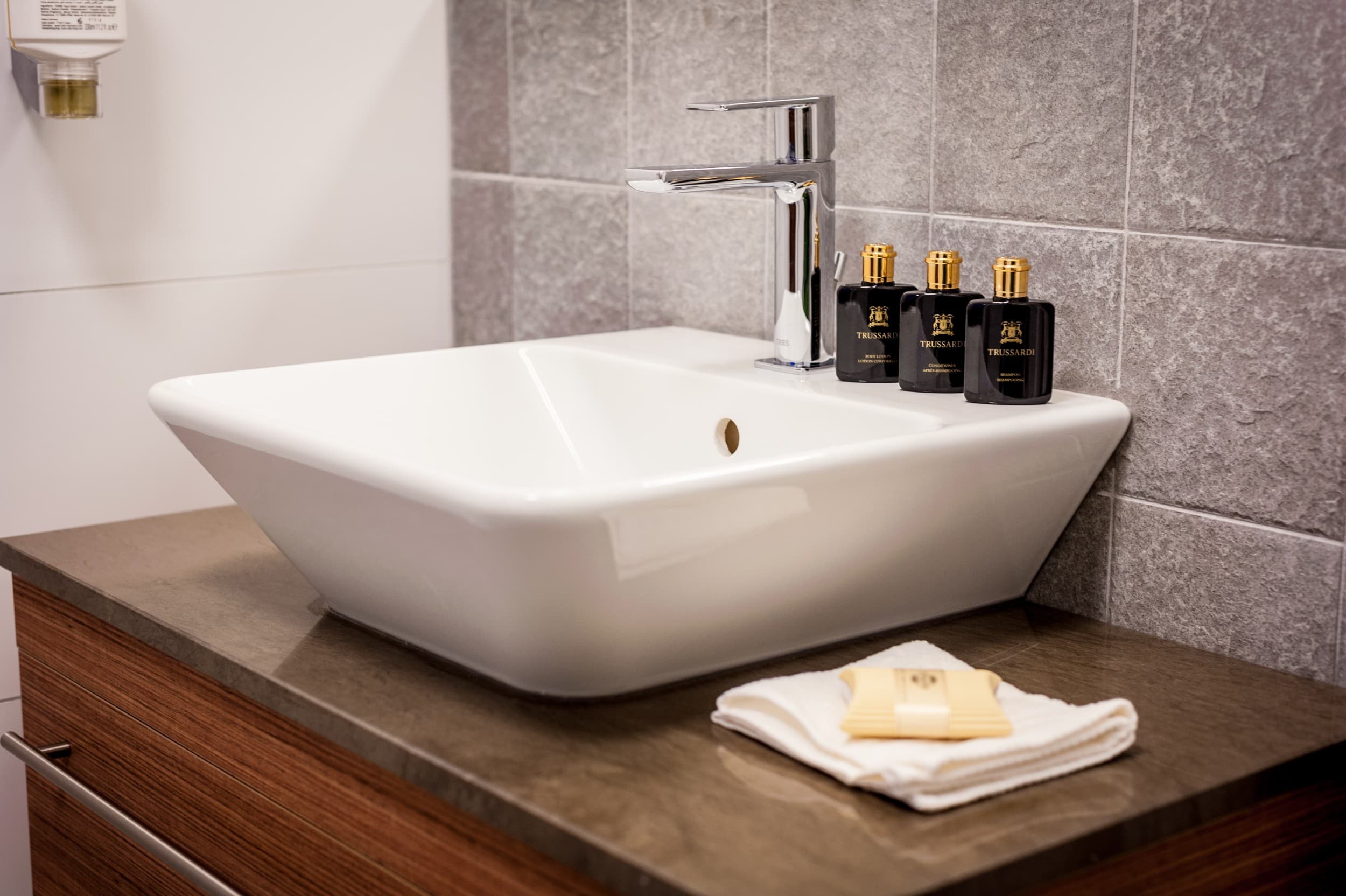 Romantyczny Pobyt (3 Noce, 2 Osoby) | Hotel InVite | Wrocław  | Wyjątkowy Prezent