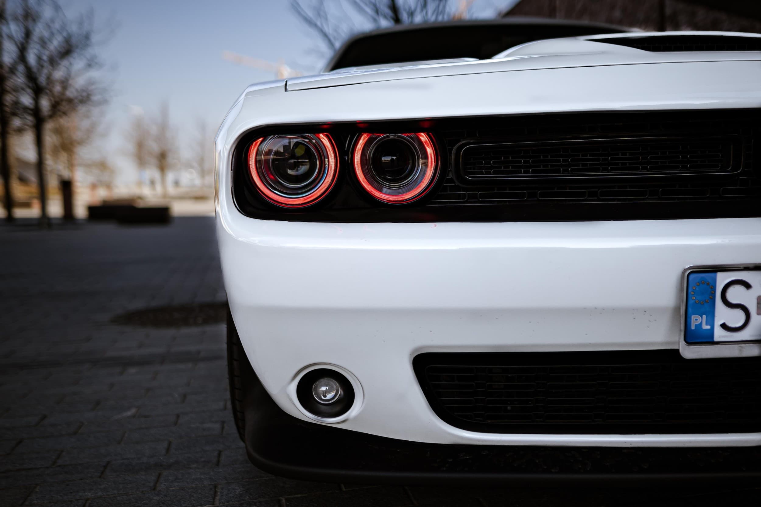 Co-Drive Dodge Challenger Ulicami Miasta (60 minut) | Wiele Lokalizacji | Wyjątkowy Prezent