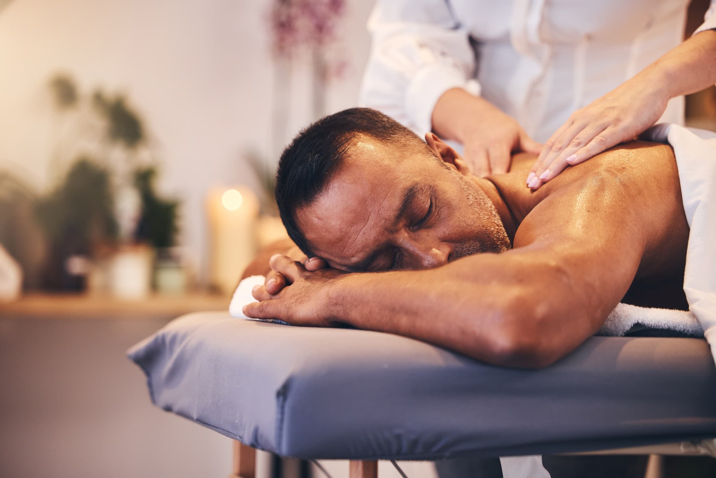 Masaż Aromaterapeutyczny dla Seniora | Kielce | Wyjątkowy Prezent