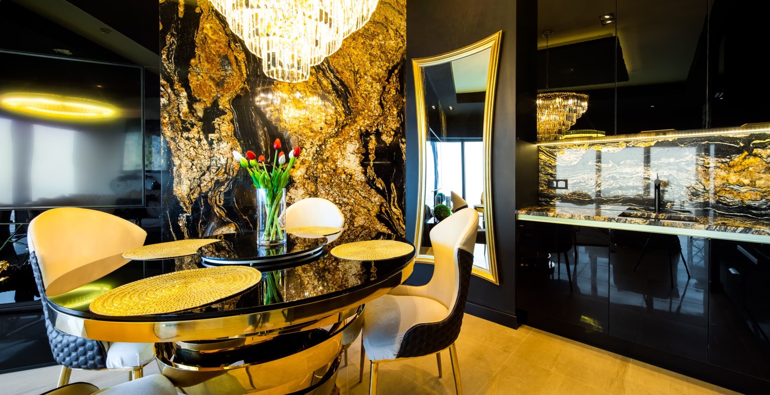  Luksusowy Pobyt w Apartamencie Prezydenckim (1 Noc, 2 Osoby) | Apartamenty Sky Tower | Wrocław | Wyjątkowy Prezent