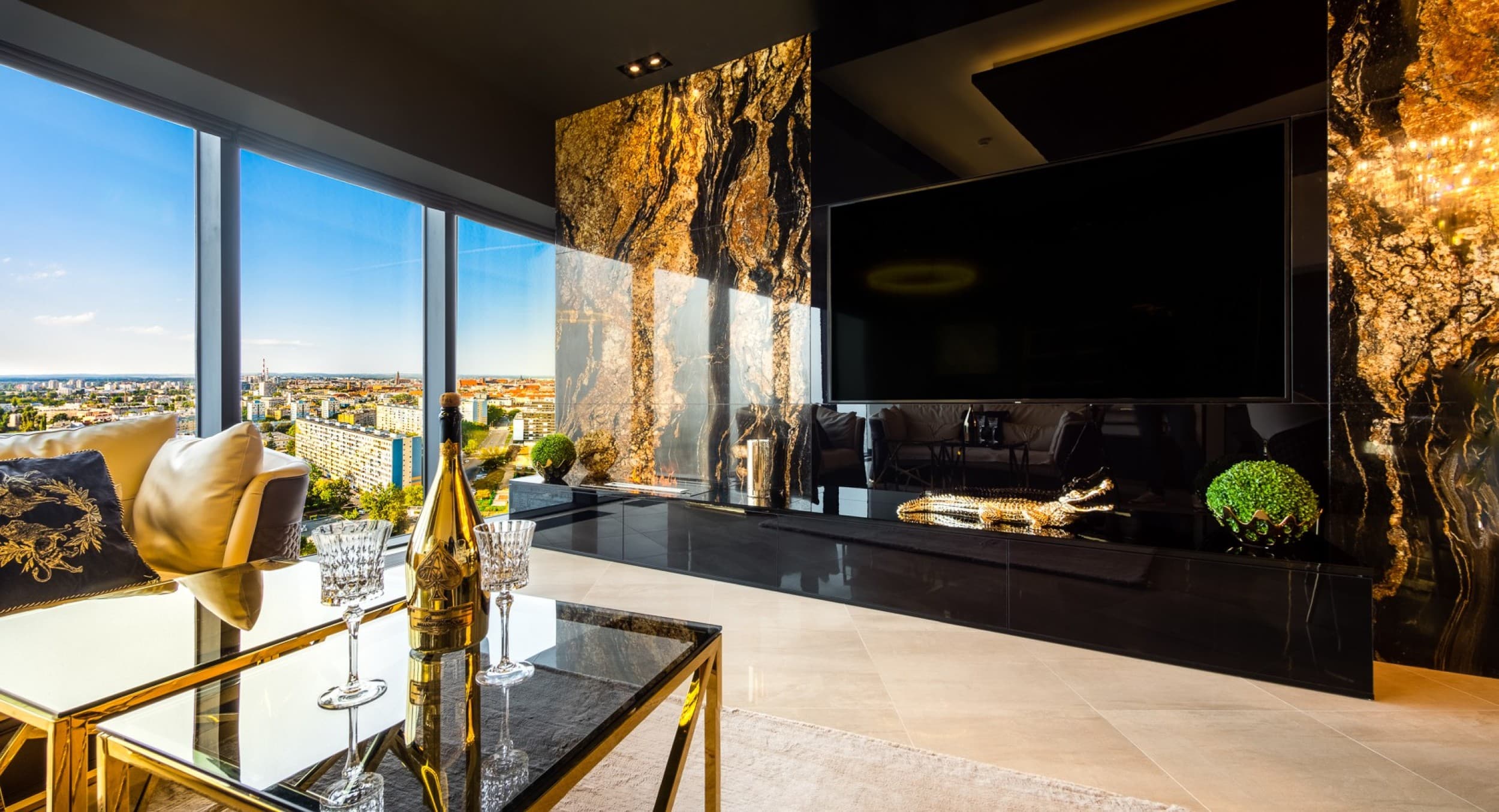  Luksusowy Pobyt w Apartamencie Prezydenckim (1 Noc, 2 Osoby) | Apartamenty Sky Tower | Wrocław | Wyjątkowy Prezent