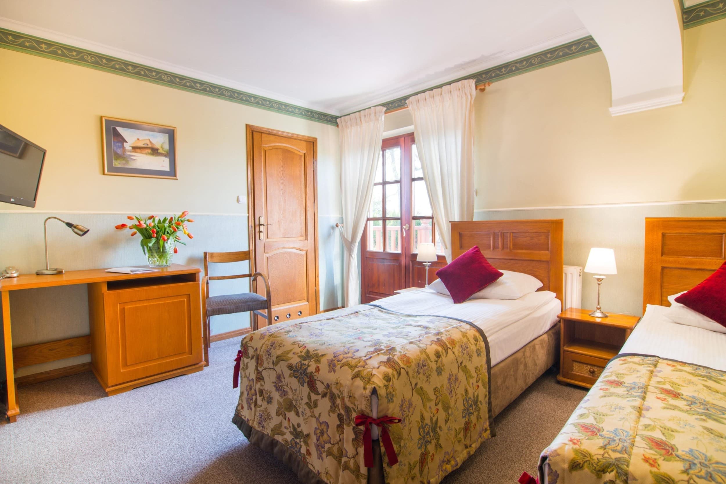 Rekreacyjny Pobyt (1 Noc, 2 Osoby) | Hotel Dwa Księżyce | Kazimierz Dolny | Wyjątkowy Prezent