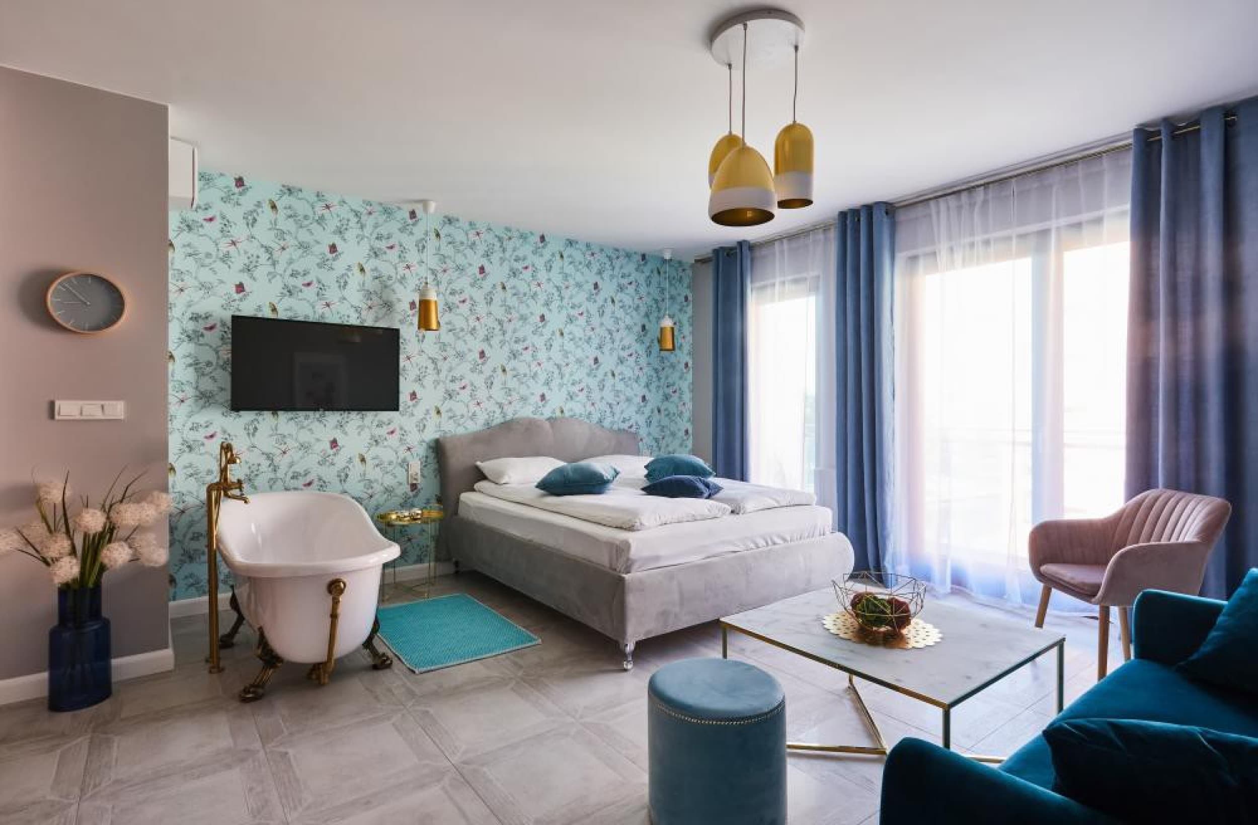 Luksusowy Pobyt (2 Noce, 4 Osoby) | Apartamenty Aura | Gdańsk