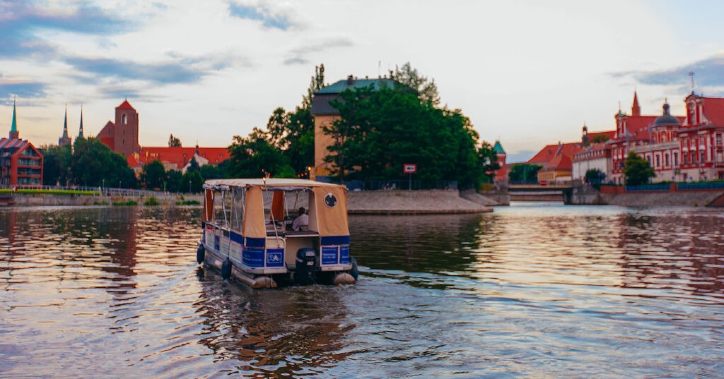 Rejs Statkiem Pasażerskim po Odrze dla Dwojga | Wrocław | Wyjątkowy Prezent