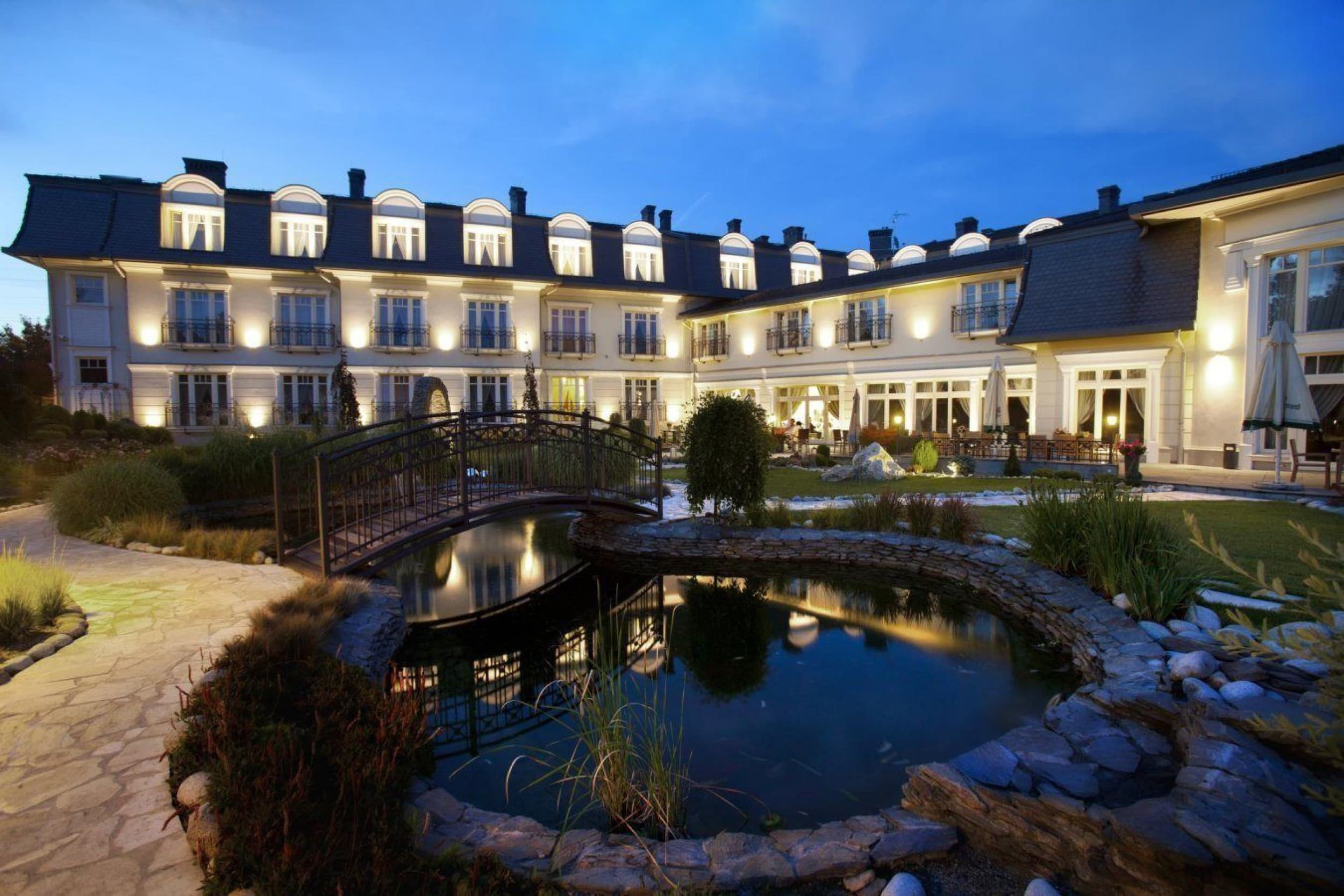 Romantyczny Pobyt (2 Noce, 2 Osoby) | Rezydencja Luxury Hotel | Piekary Śląskie | Wyjątkowy Prezent