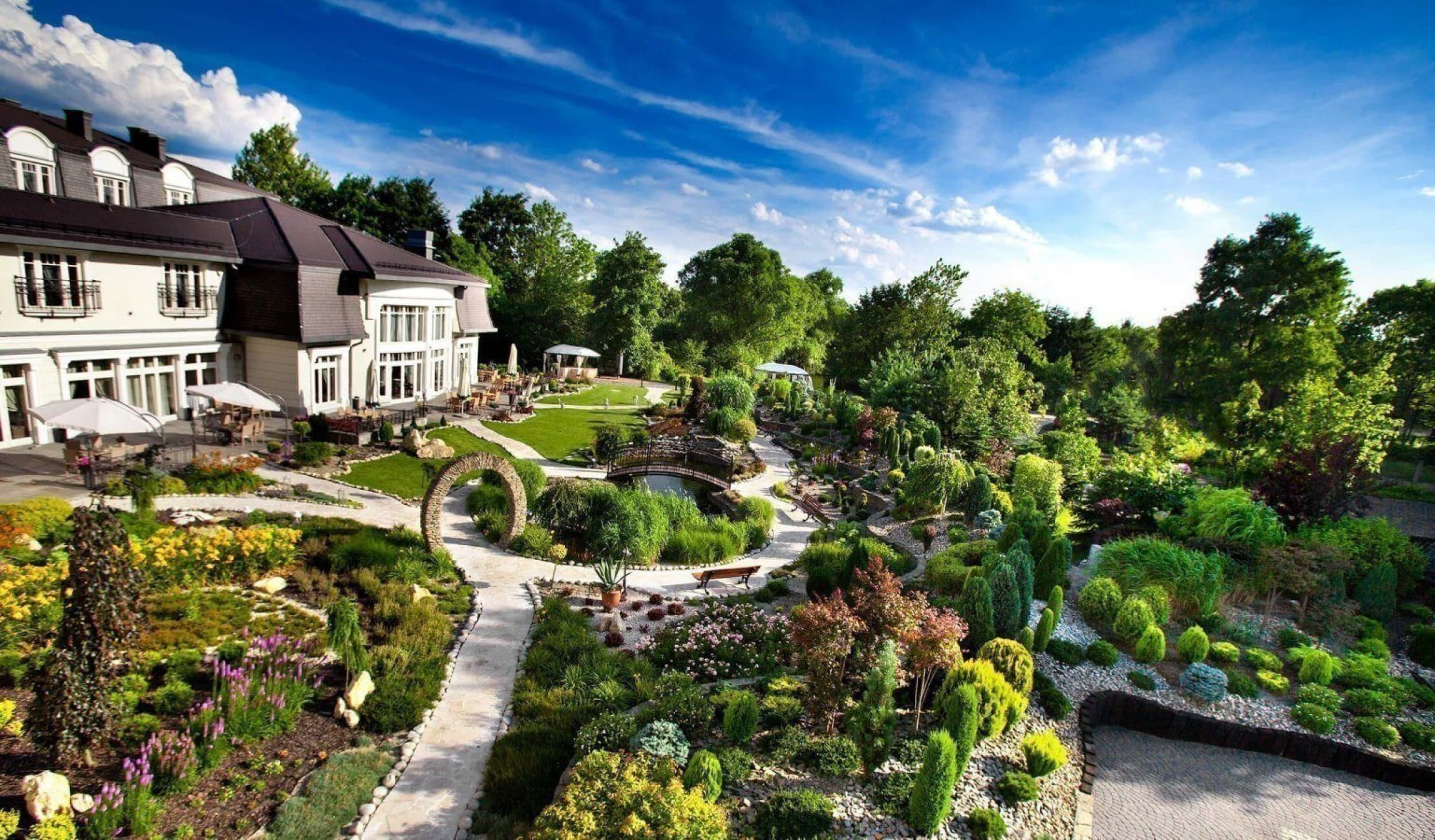 Romantyczny Pobyt (2 Noce, 2 Osoby) | Rezydencja Luxury Hotel | Piekary Śląskie | Wyjątkowy Prezent