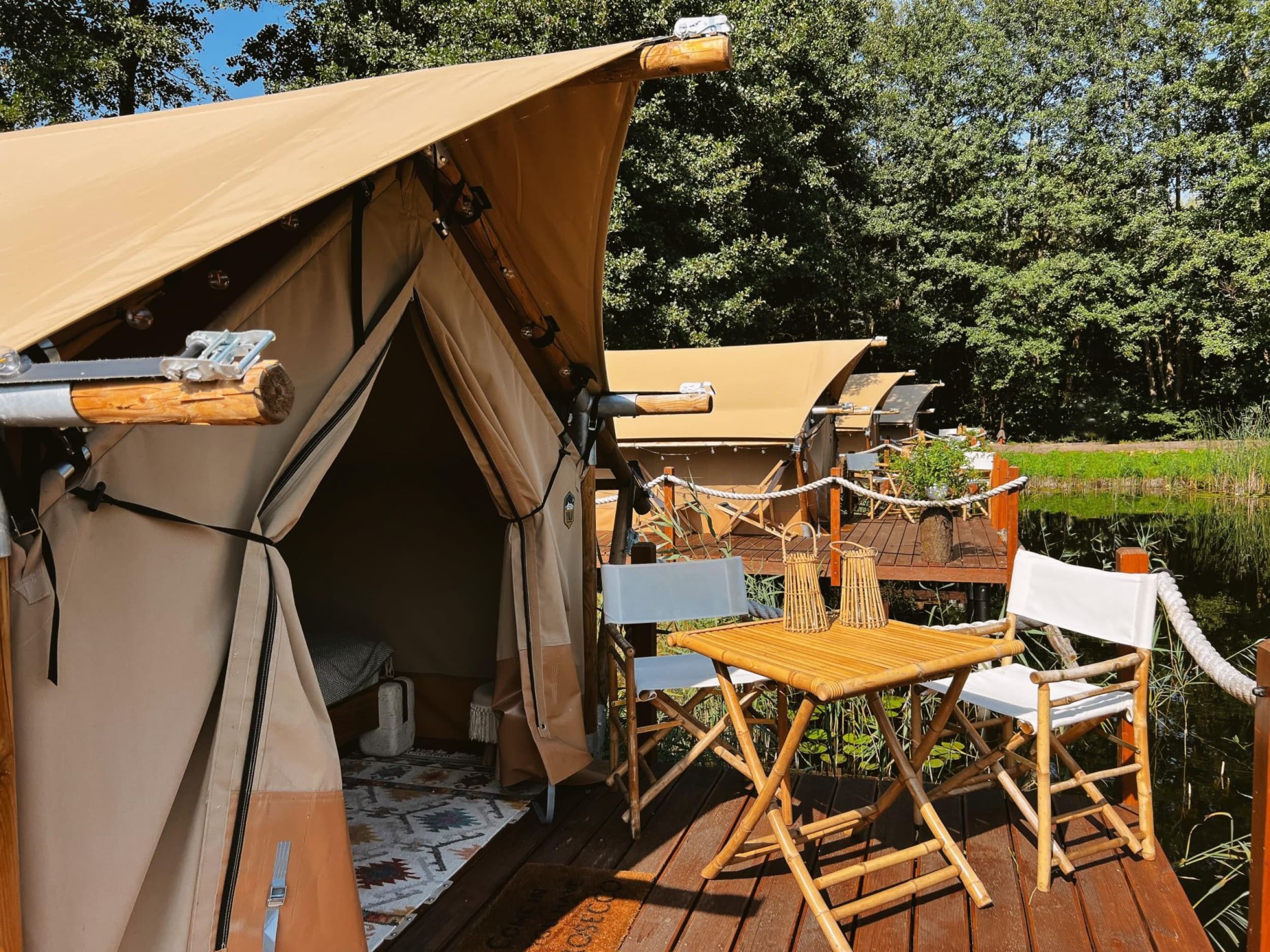 Odprężający Pobyt w Namiocie na Wodzie (2 Noce, 2 Osoby) | Freedolina Glamping | Dormowo