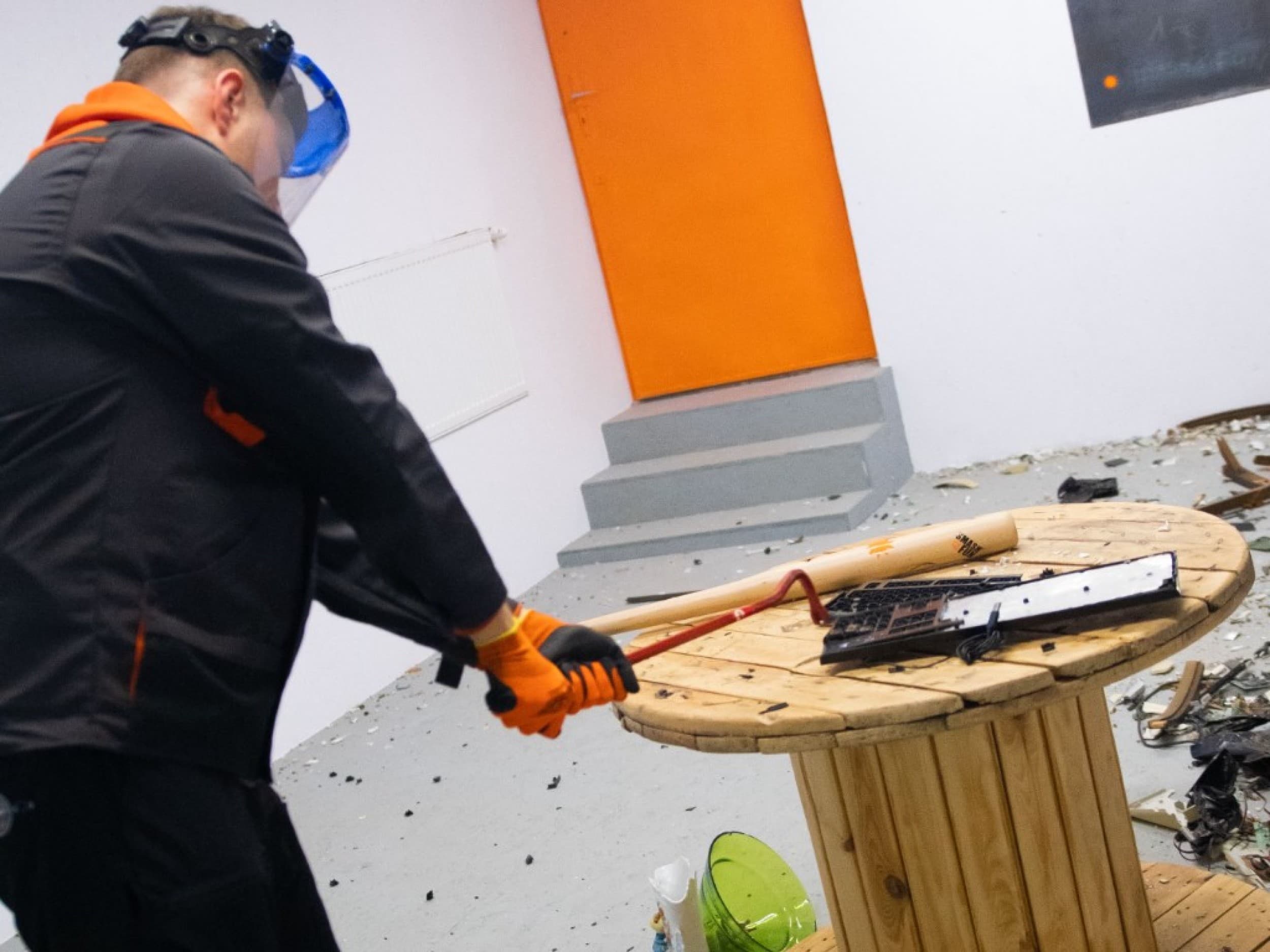 Zabawa w Pokoju Wściekłości "Śmiech i Destrukcja" | Warszawa