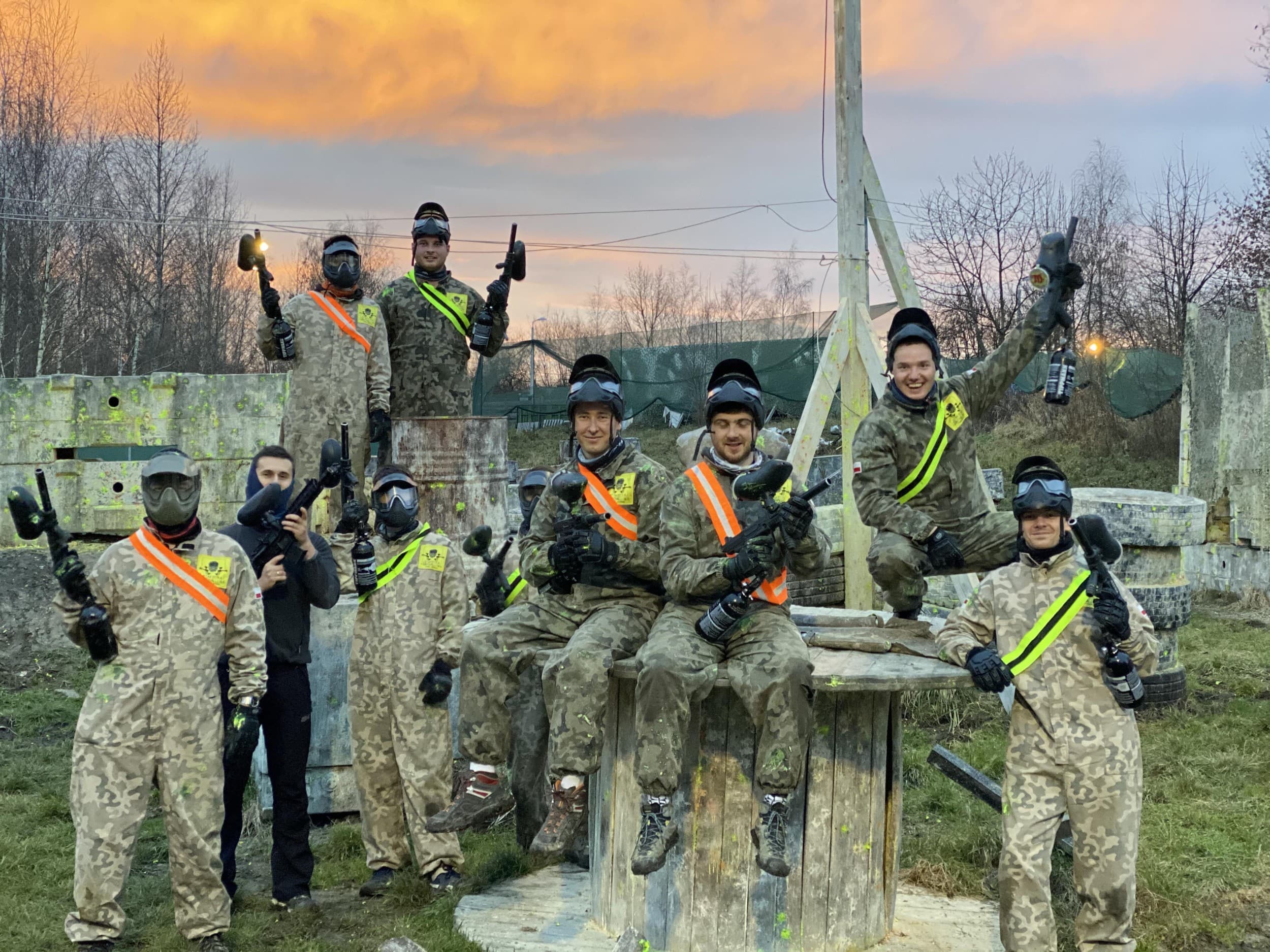 Wieczór Kawalerski z Paintballem (8 osób) | Kraków