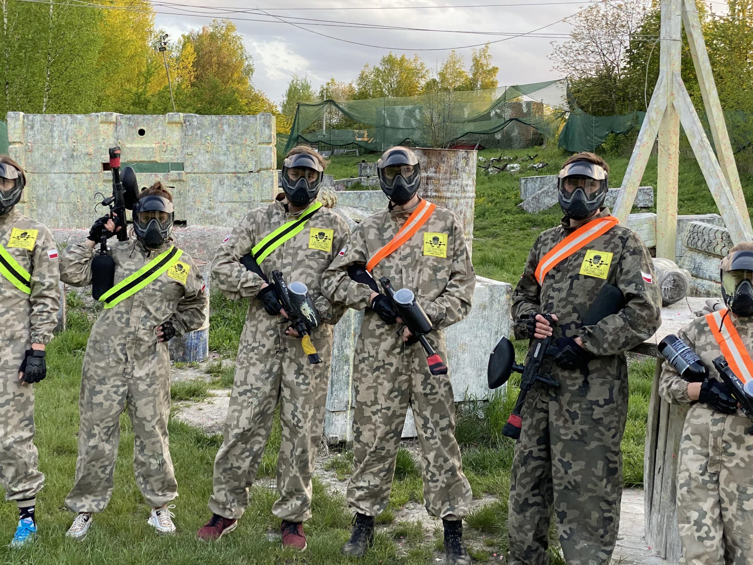 Wieczór Kawalerski z Paintballem (8 osób) | Kraków