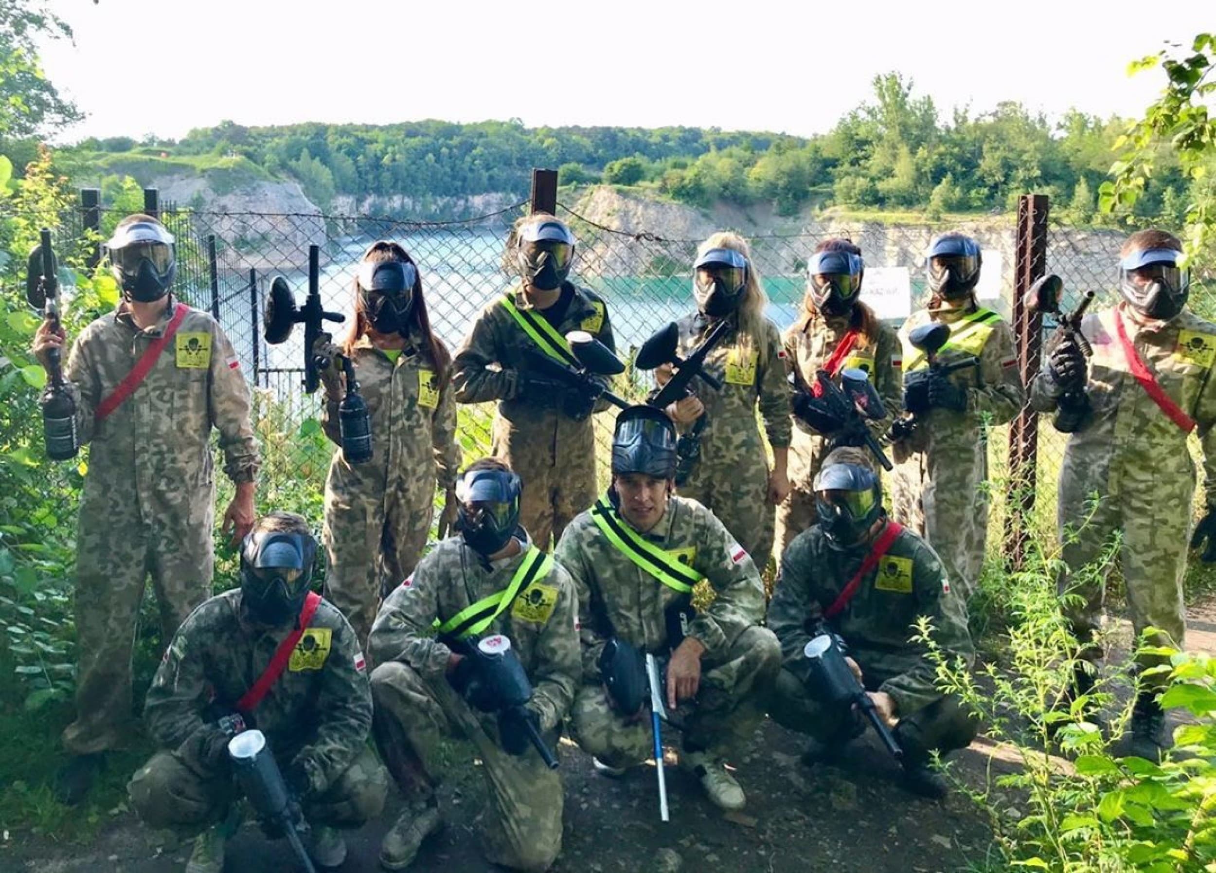 Wieczór Kawalerski z Paintballem (12 osób) | Kraków | Wyjątkowy Prezent