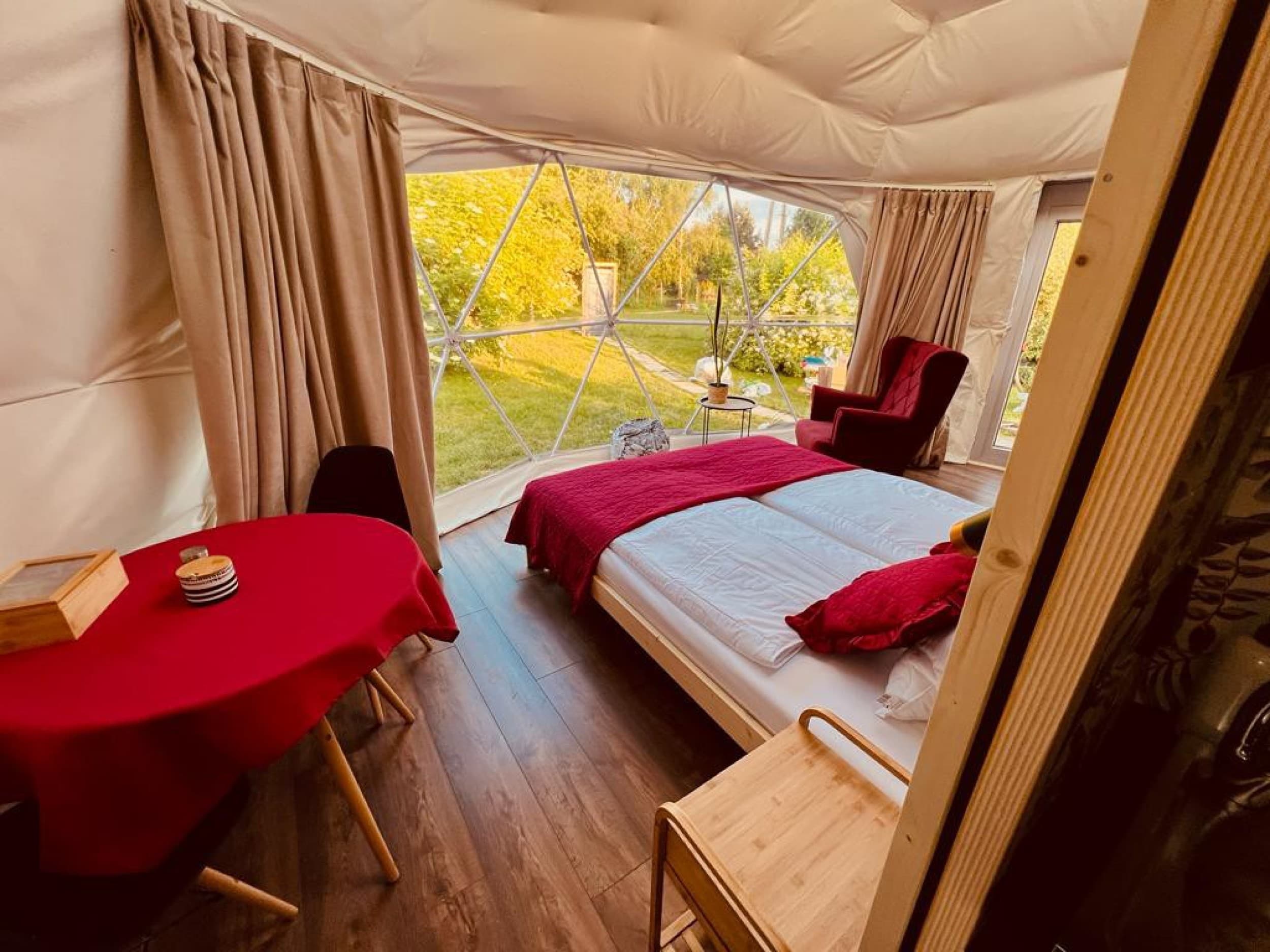 Odprężający Glamping (1 Noc, 2 Osoby) | Glamping Stacja Zieleniec | Nałęczów