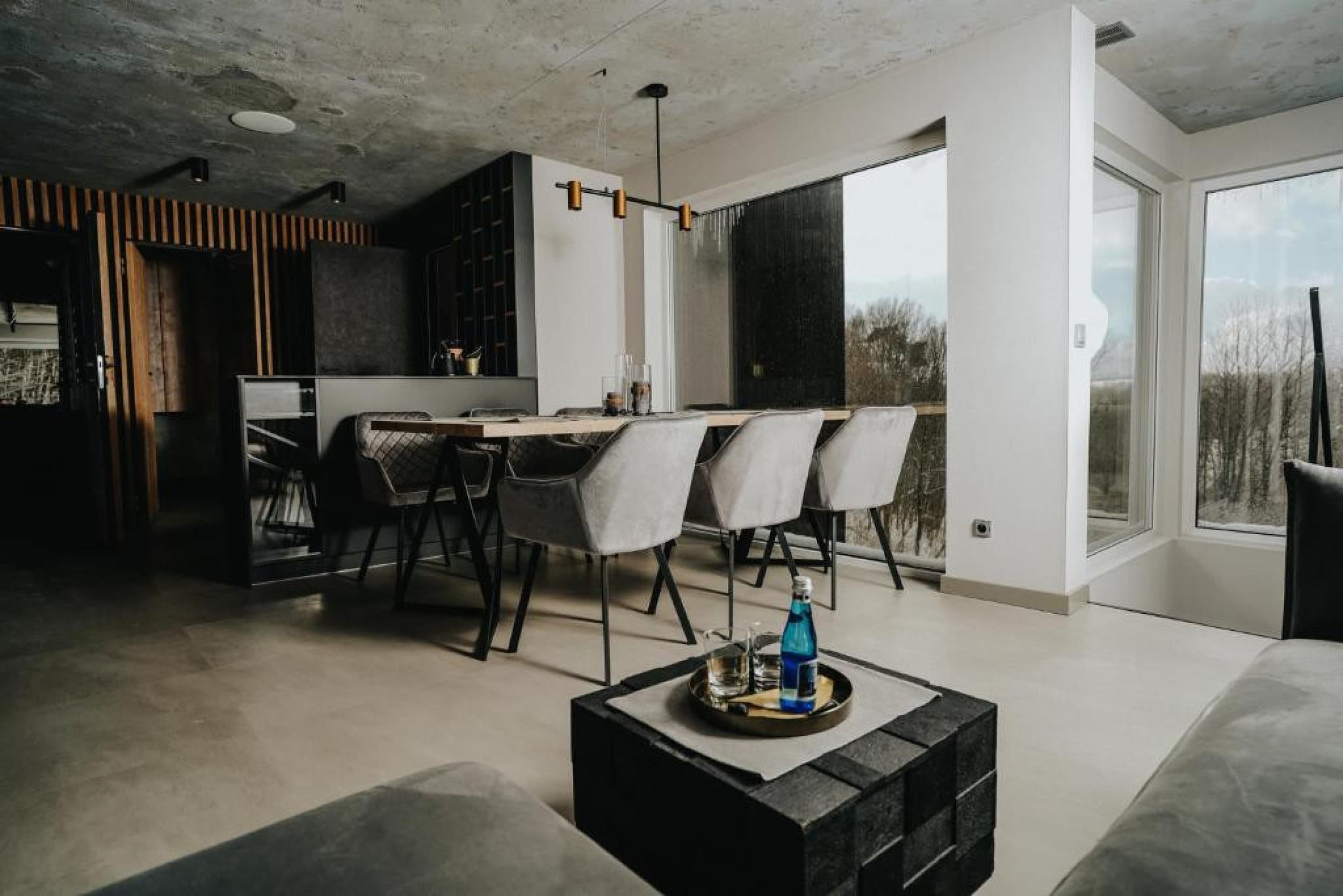 Odprężający Pobyt w Leśnym Apartamencie (2 Noce, 1-4 Osoby) | Forrest Space | Wola Rafałowska | Wyjątkowy Prezent