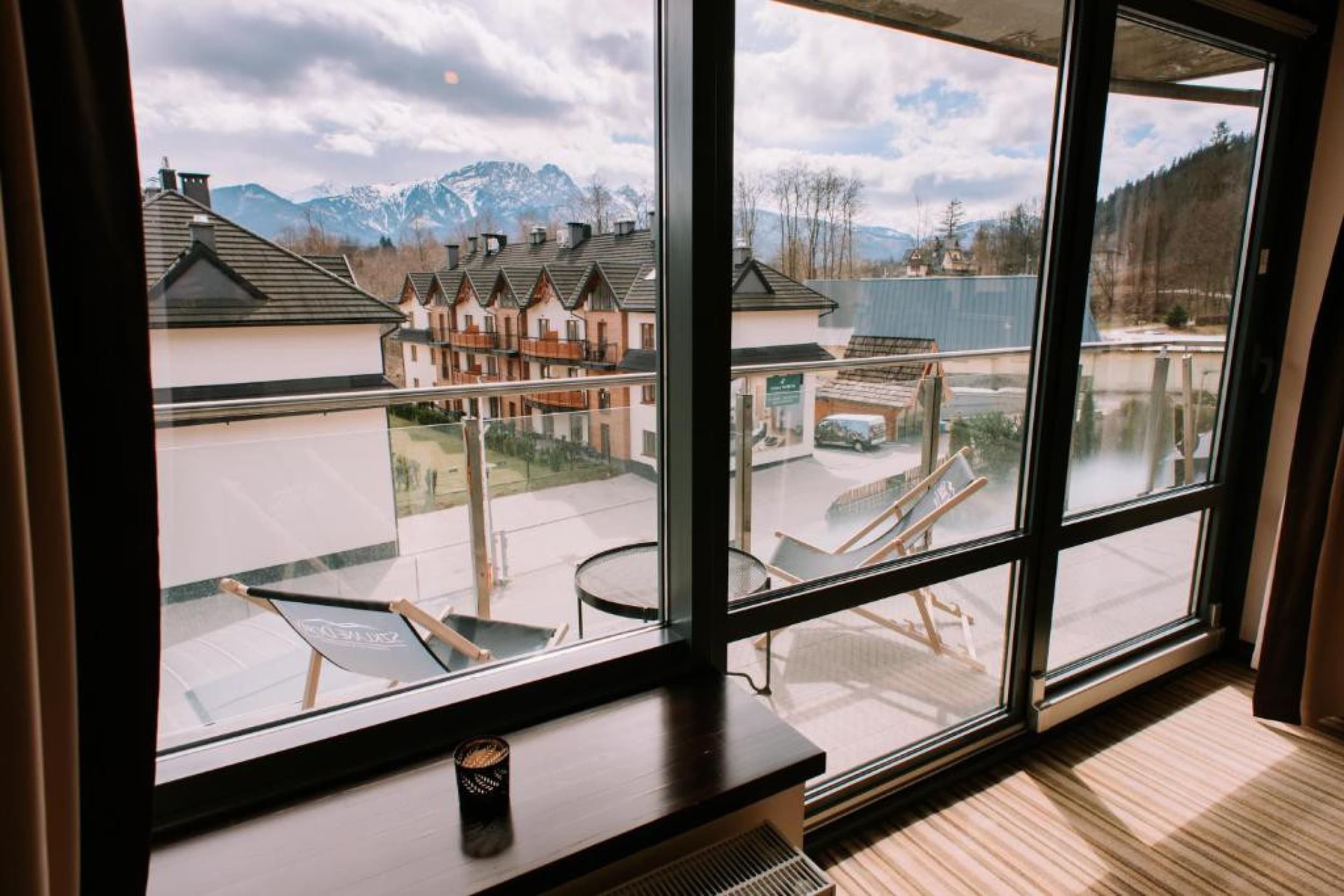 Rekreacyjny Pobyt w Apartamencie (3 Noce, 2 Osoby) | Szklane Domy | Zakopane | Wyjątkowy Prezent
