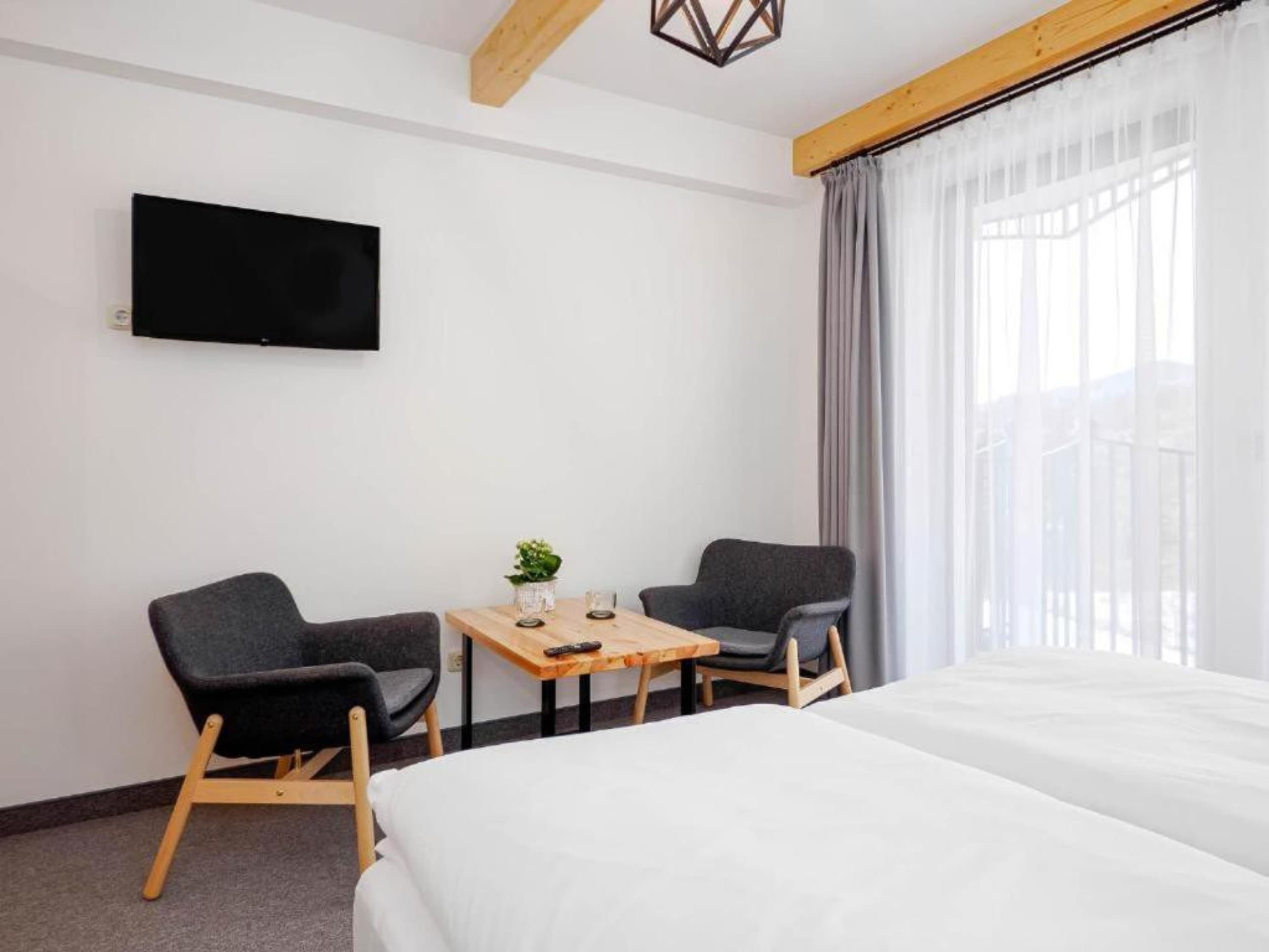 Rekreacyjny Pobyt (2 Noce, 2 Osoby) | Golden Apartments | Zakopane