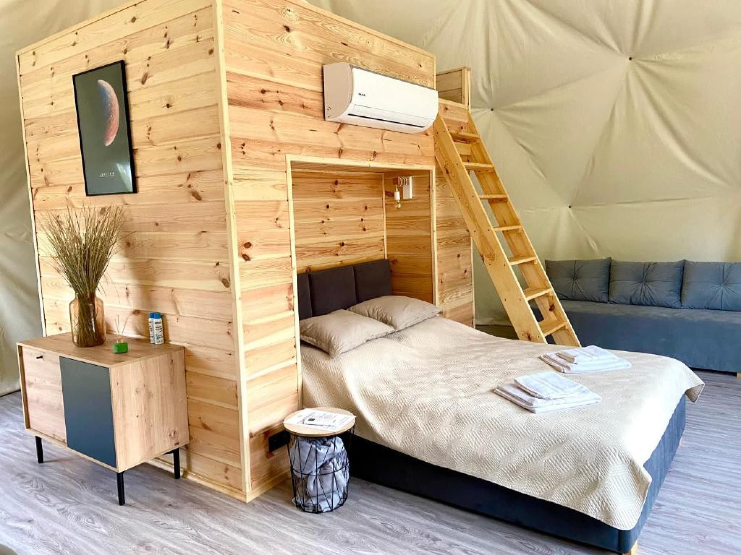 Rekreacyjny Glamping (2 Noce, 1-4 Osoby) | Planeta Glamping | Zalesie Górne | Wyjątkowy Prezent