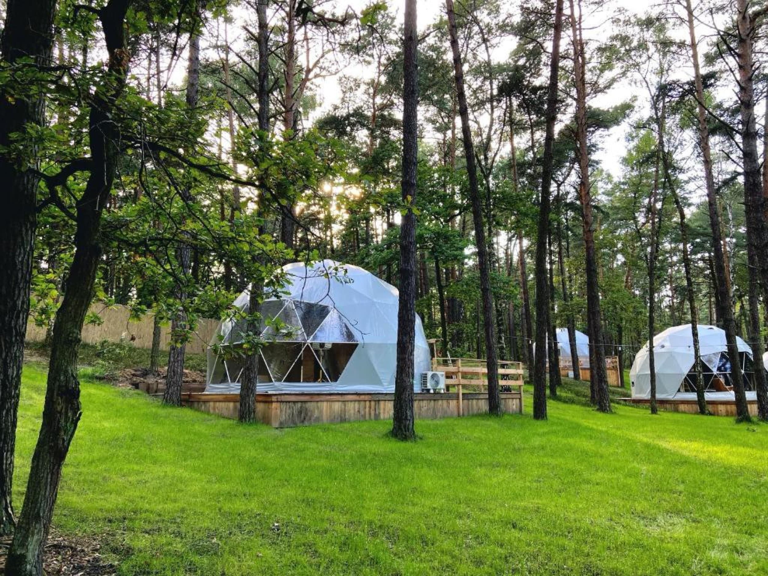Rekreacyjny Glamping (2 Noce, 1-4 Osoby) | Planeta Glamping | Zalesie Górne | Wyjątkowy Prezent