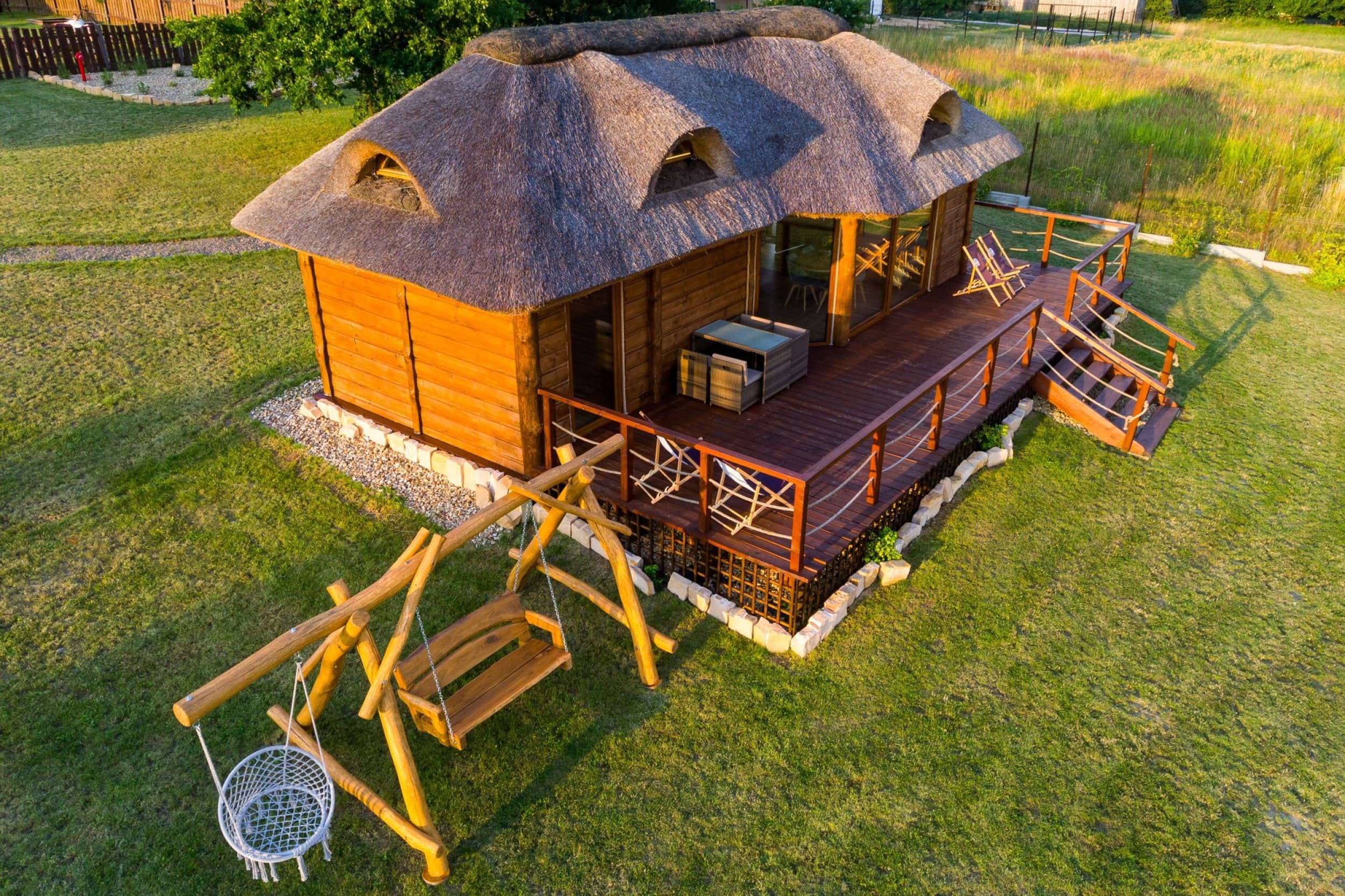 Pobyt w Chatce Dreamland (2 Noce, 1-4 Osoby) | Friland | Bodzentyn | Wyjątkowy Prezent