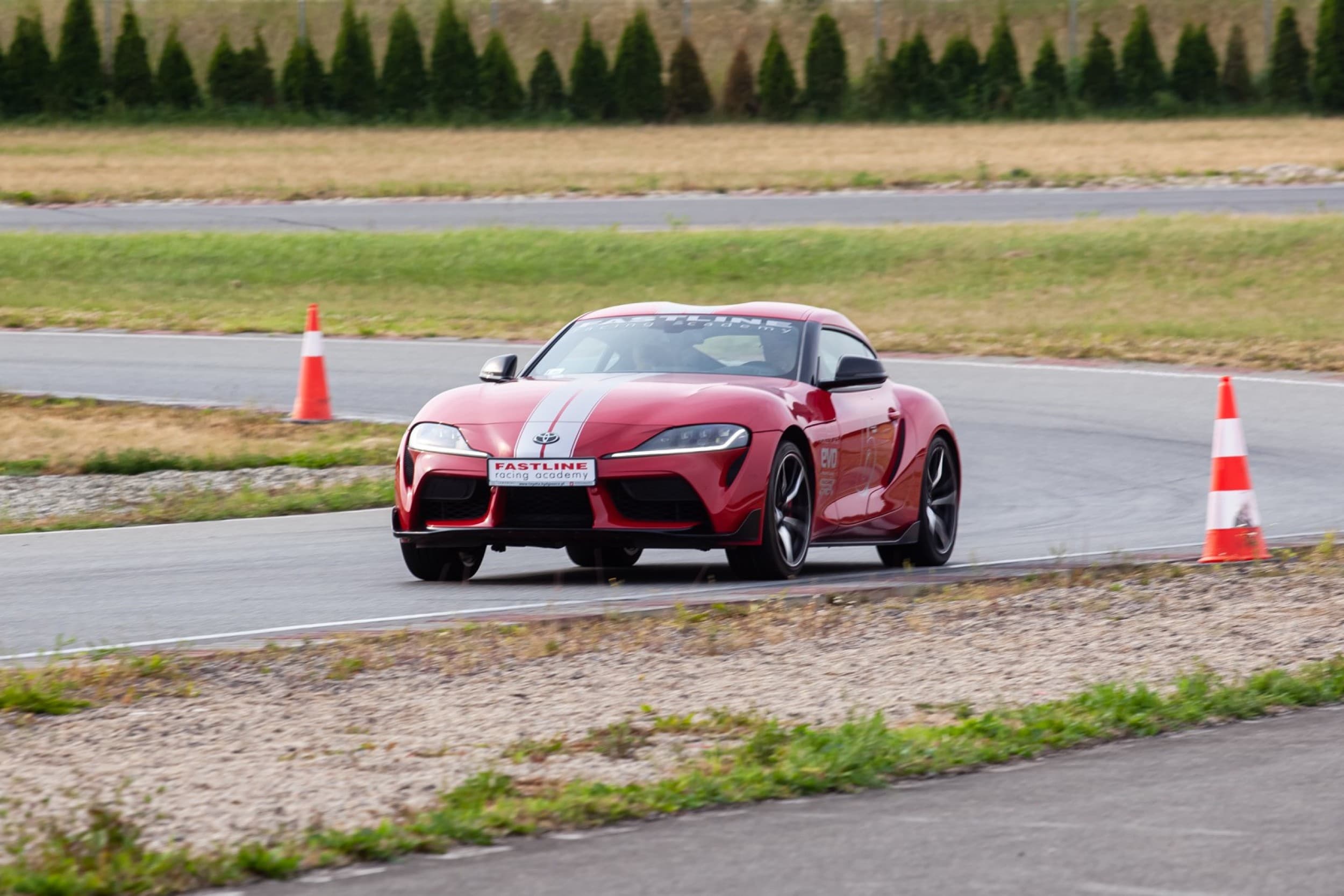 Jazda Toyota GR Supra (2 okrążenia) | Wiele Lokalizacji