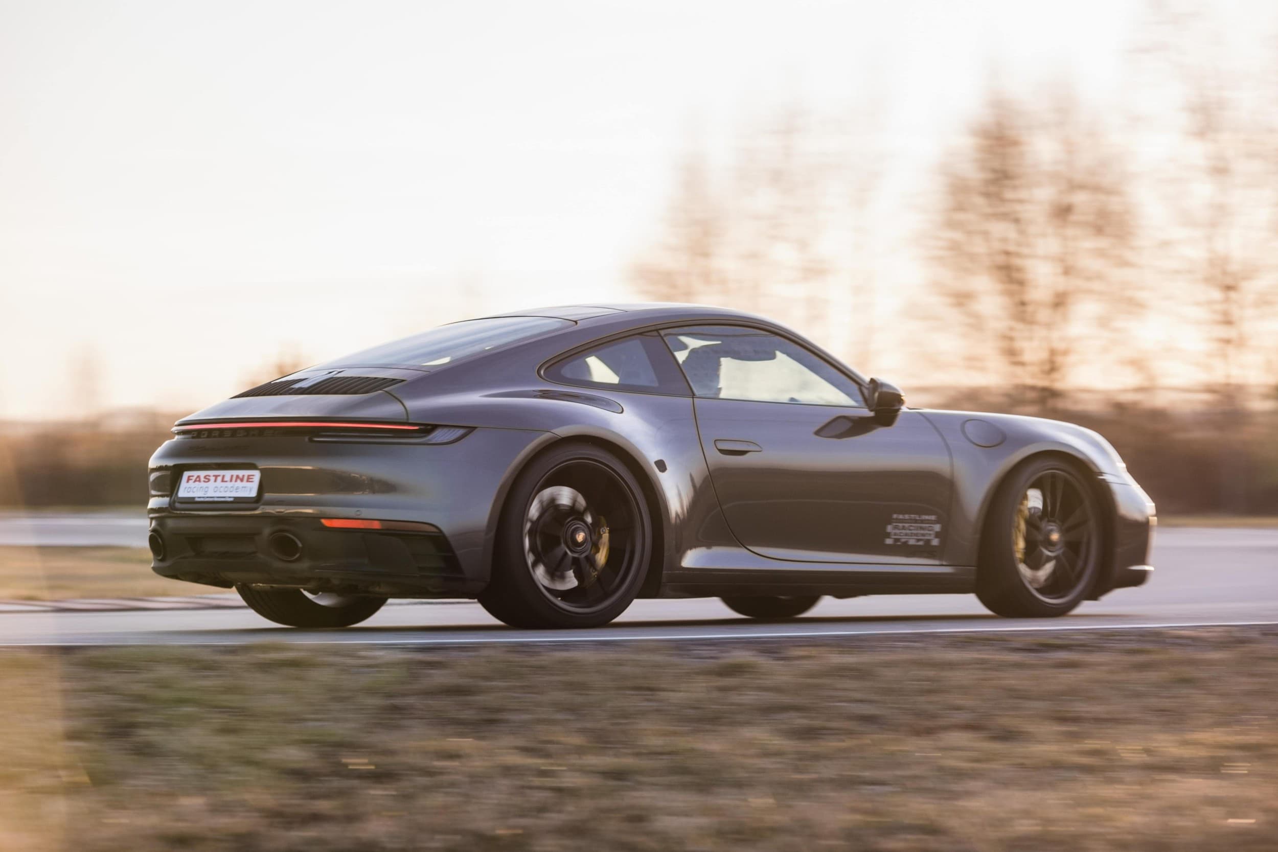 Jazda Porsche 911 Carrera 4 GTS (2 okrążenia) | Wiele Lokalizacji | Wyjątkowy Prezent
