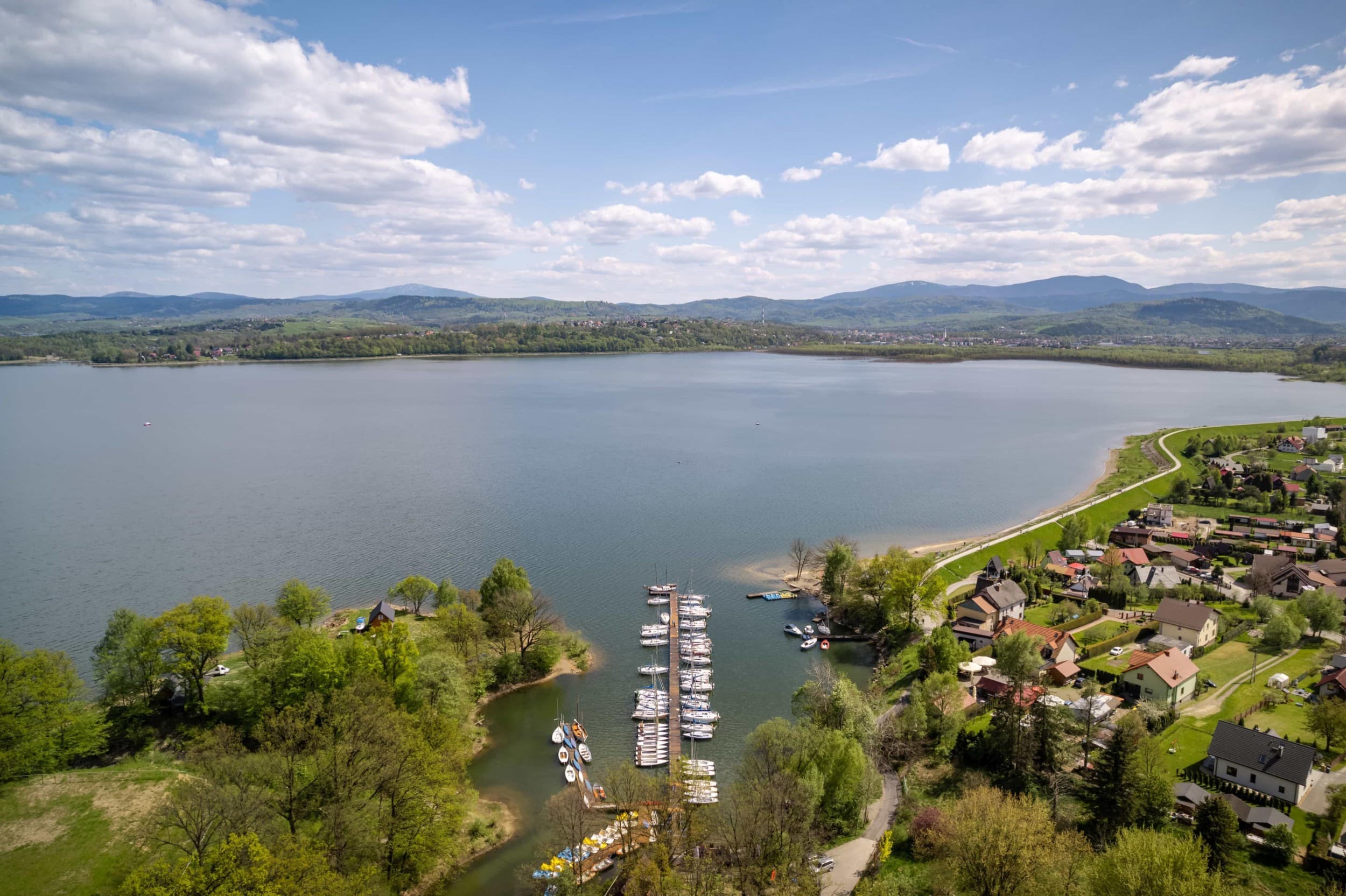 Odprężający Pobyt w Apartamentach Laguna Beskidów (2 Noce, 1-4 Osoby) | Dream Apart | Zarzecze | Wyjątkowy Prezent