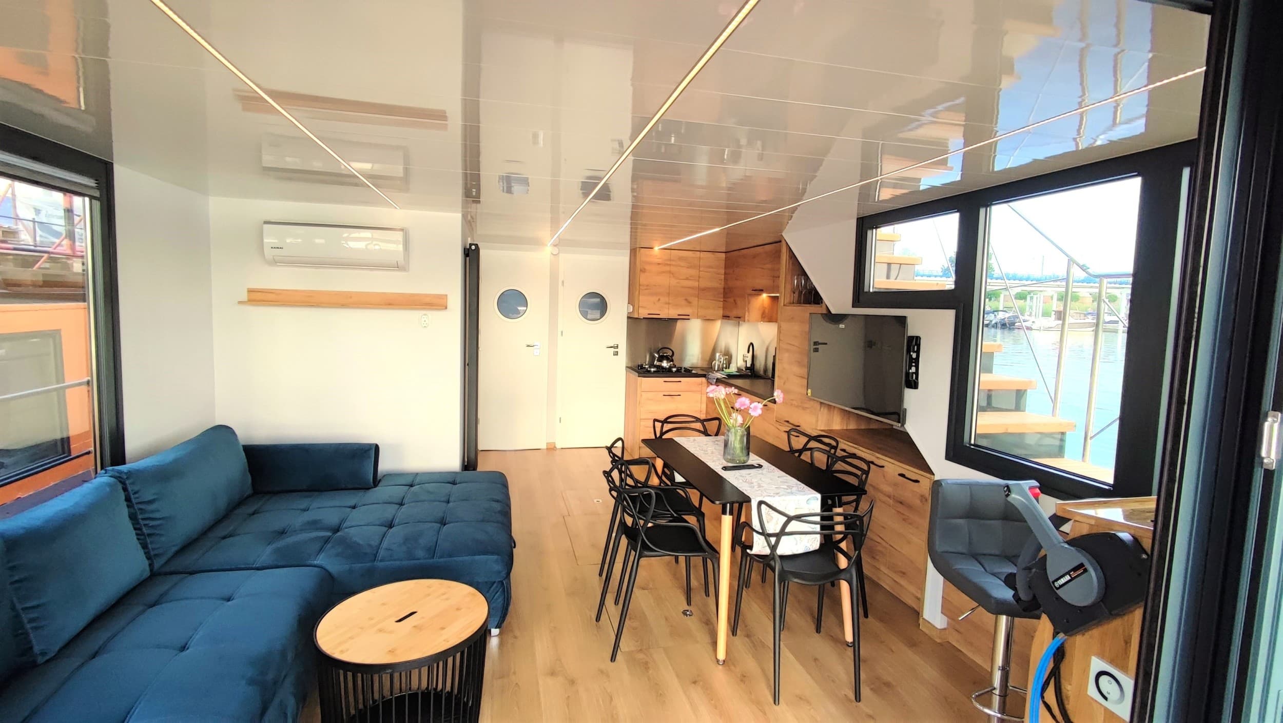 Odprężający Pobyt w Domku na Wodzie (1 Noc, 1-7 Osób) | HouseBoat Odra | Uraz | Wyjątkowy Prezent