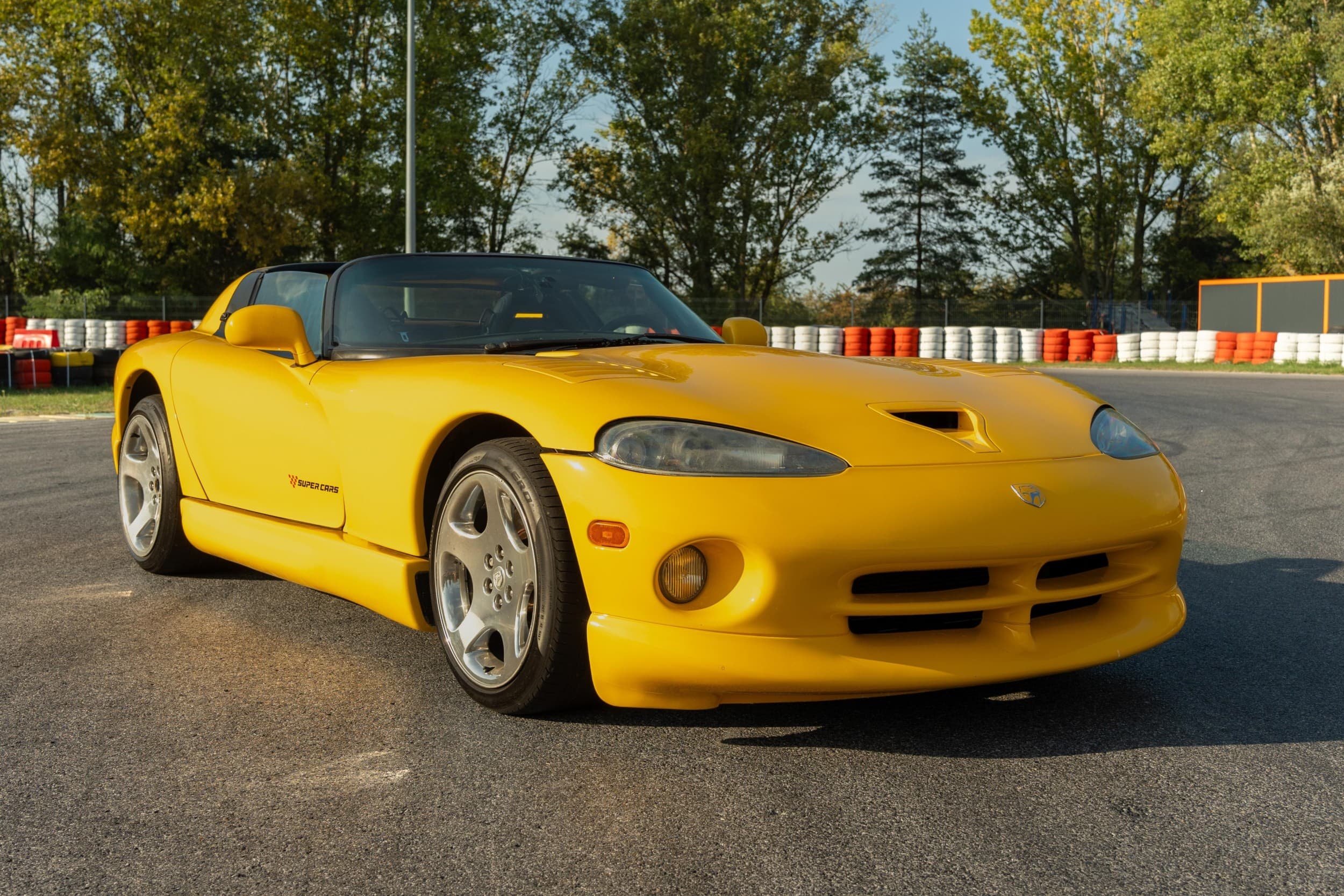 Jazda Dodge Viper VIP Extreme | 2 okrążenia | Wiele Lokalizacji | Wyjątkowy Prezent