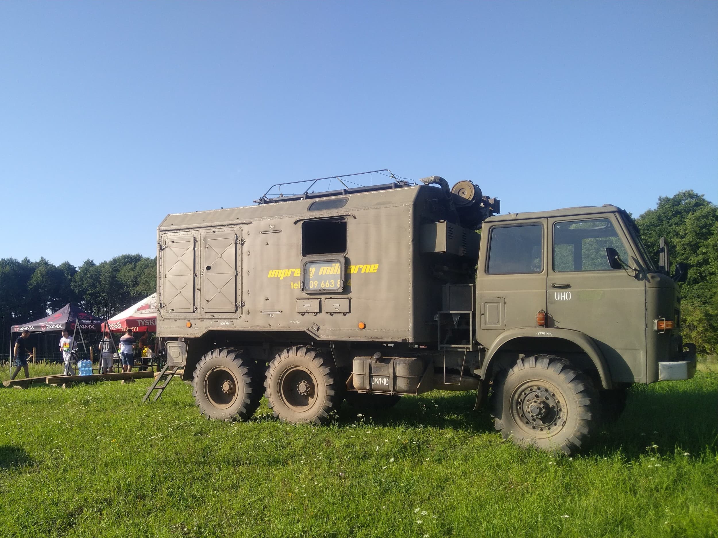 Przejażdżka Ciężarówką Wojskową Star dla Przyjaciół | Dąbrówka Kościelna
