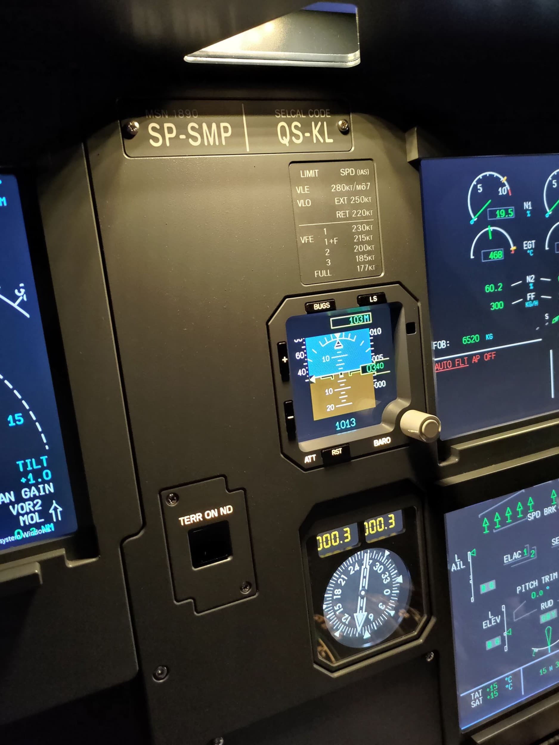 Lot w Symulatorach Boeing B737 i Airbus A320 (60 minut) | Warszawa | Wyjątkowy Prezent