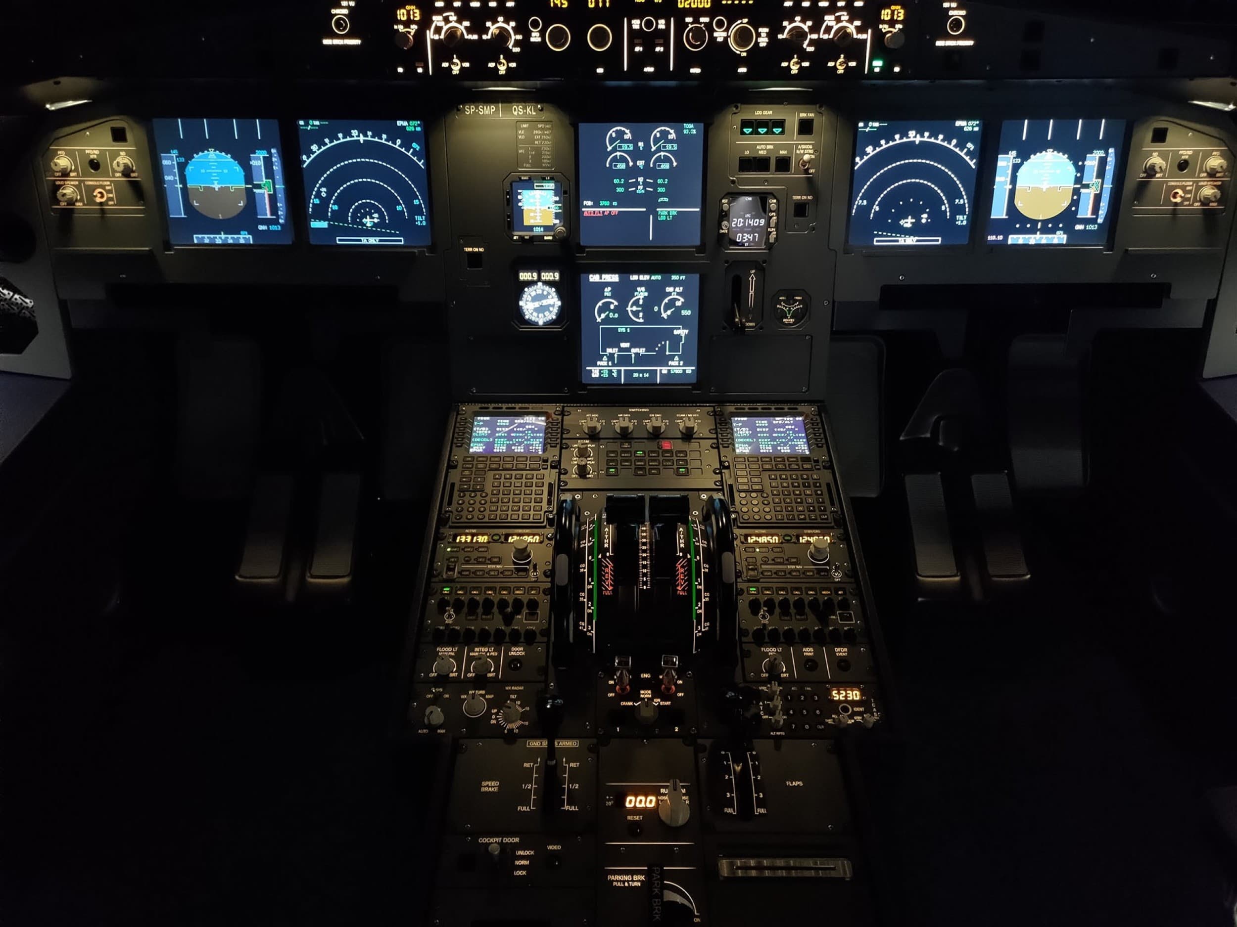 Lot w Symulatorach Boeing B737 i Airbus A320 (60 minut) | Warszawa | Wyjątkowy Prezent