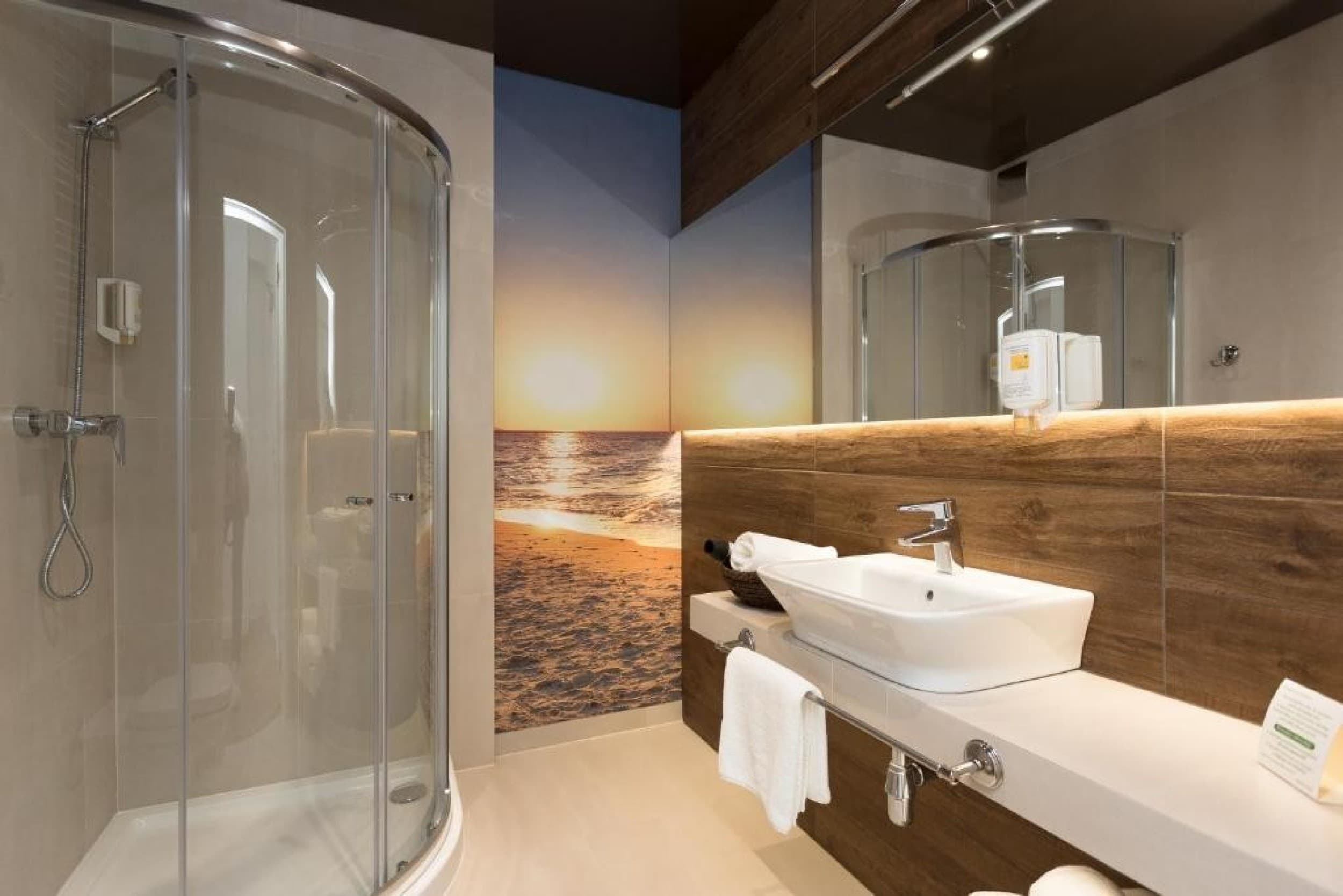 Urokliwy Pobyt (1 Noc, 2 Osoby) | Hotel Błękitny Żagiel | Gdynia | Wyjątkowy Prezent