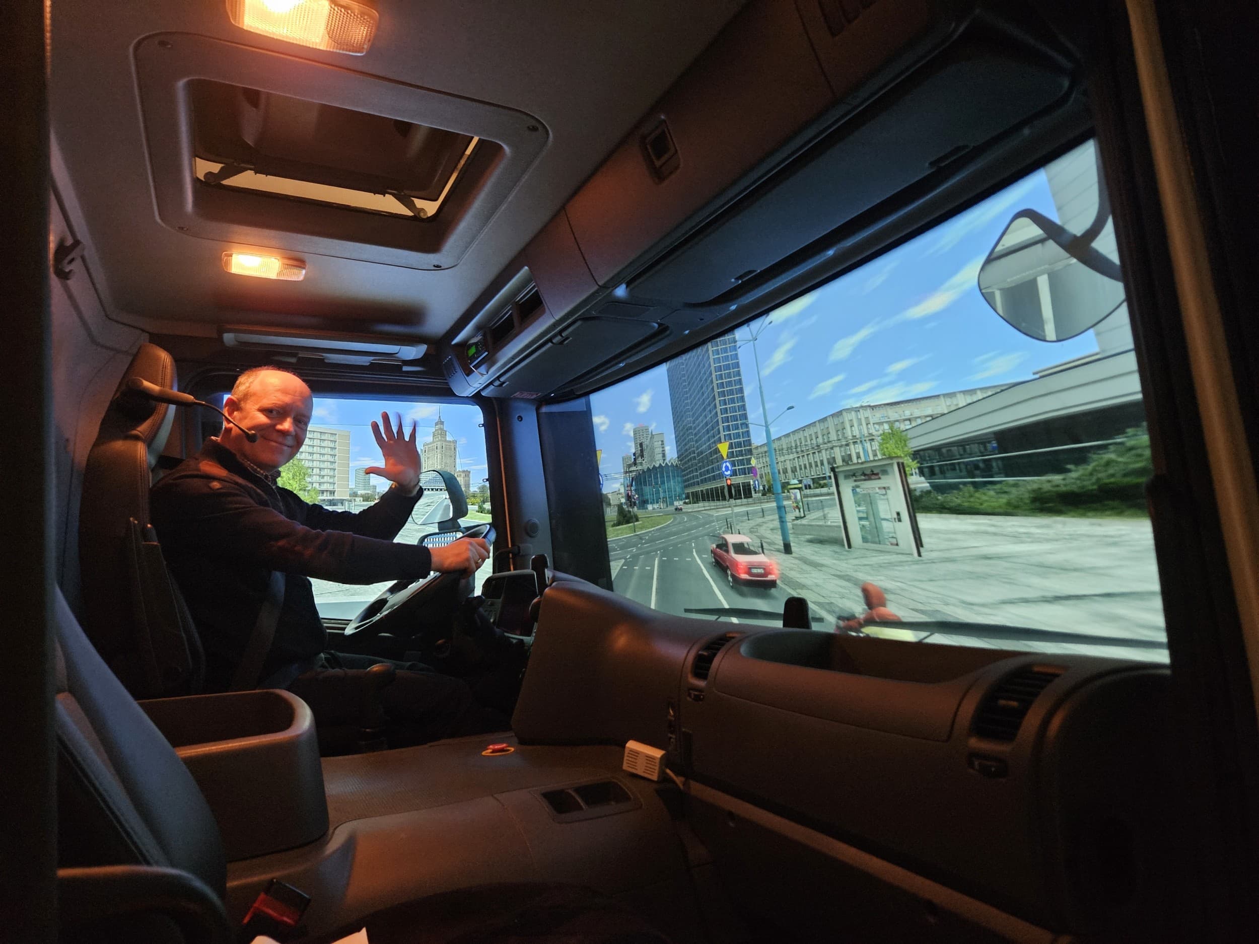 Jazda w Symulatorze Autobusu i Samochodu Ciężarowego | Piastów | Wyjątkowy Prezent