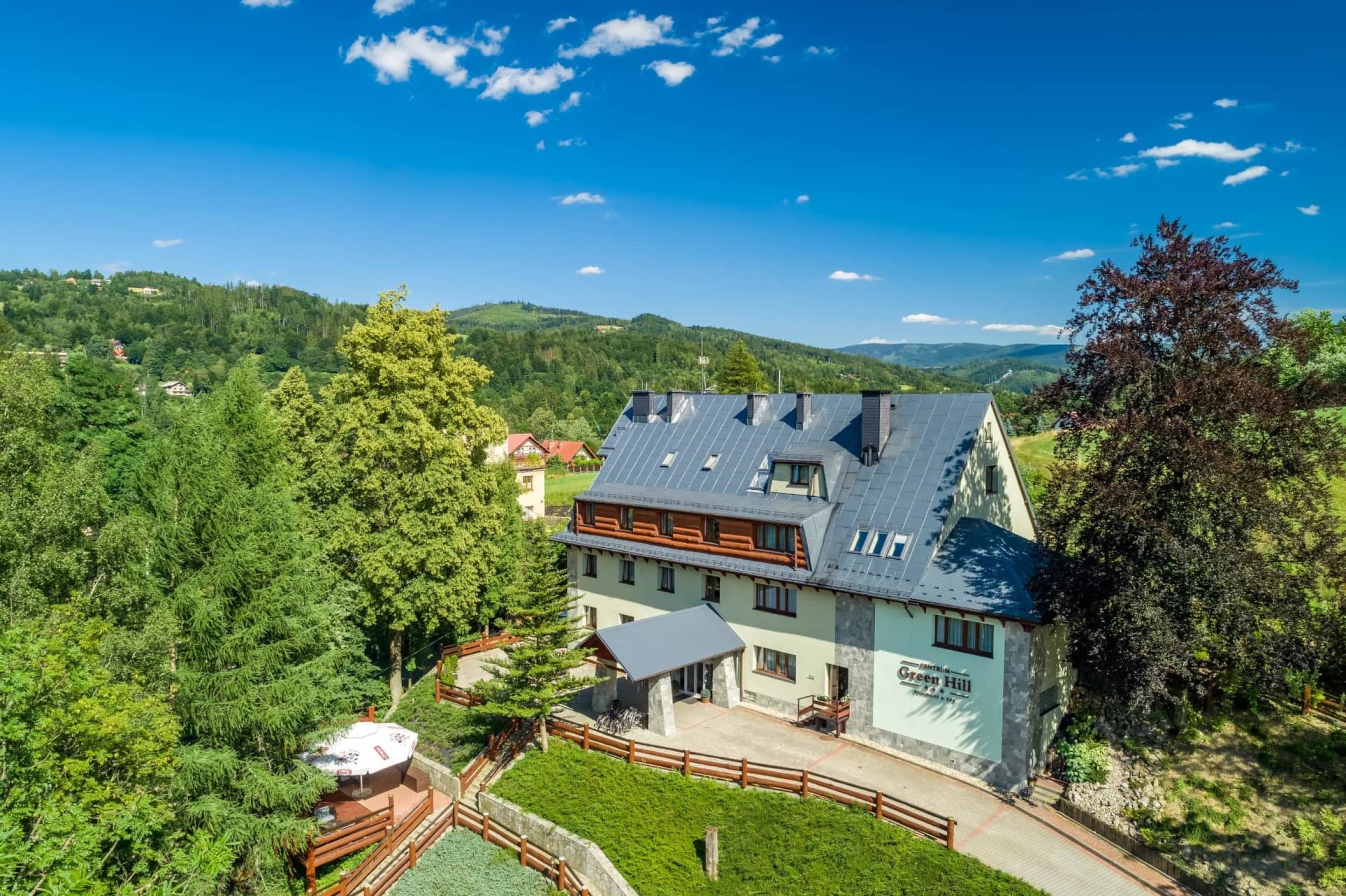 Odprężający Pobyt (2 Noce, 2 Osoby) | Centrum Green Hill Business & Spa | Wisła | Wyjątkowy Prezent