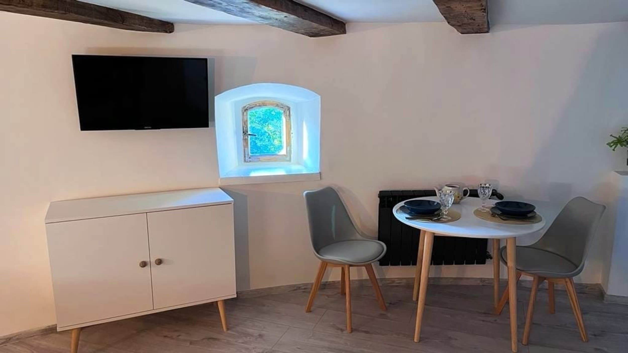 Pobyt w Apartamencie (2 Noce, 2 Osoby) | Wieża Gniezno | Gniezno | Wyjątkowy Prezent