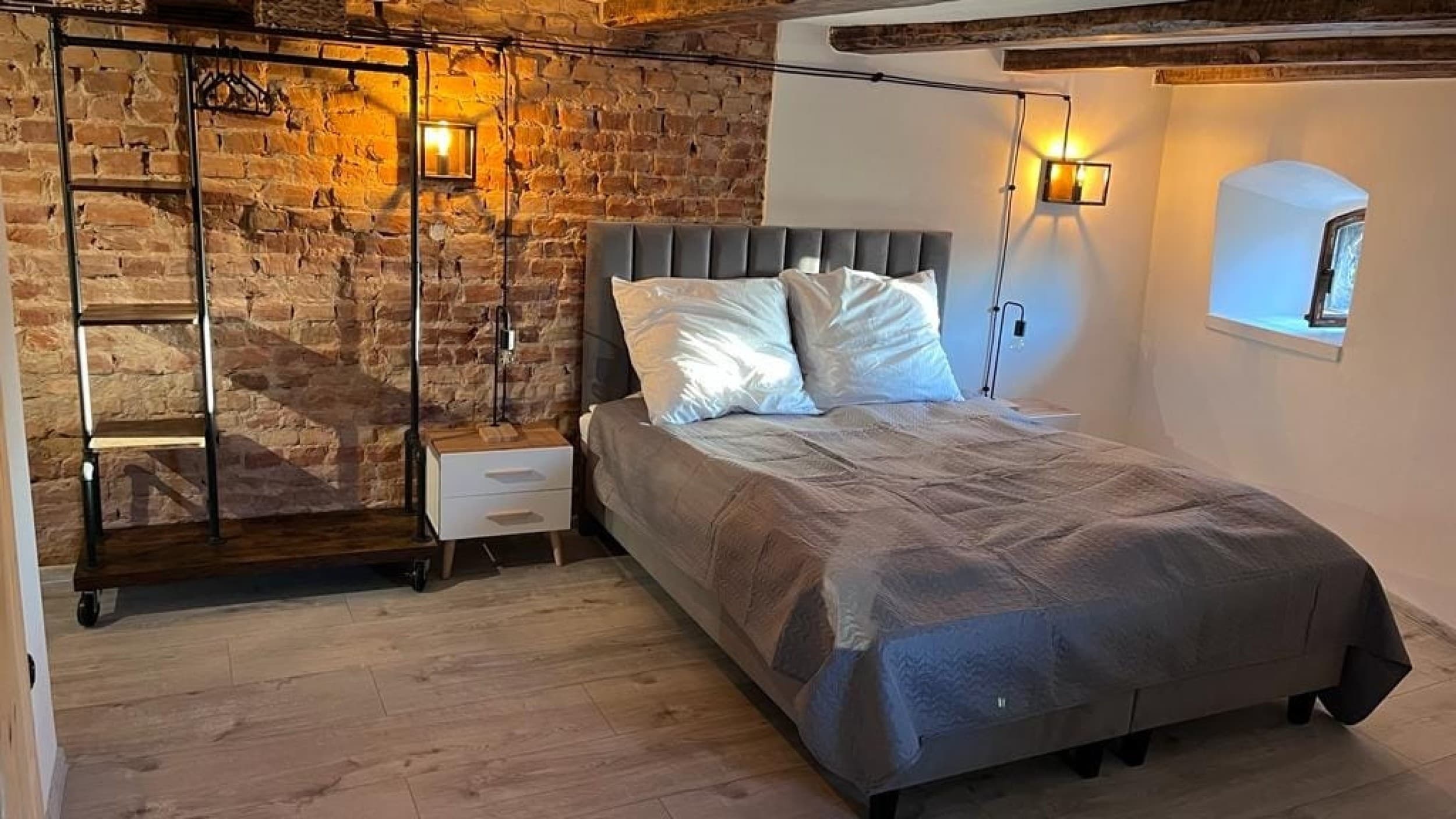 Pobyt w Apartamencie (2 Noce, 2 Osoby) | Wieża Gniezno | Gniezno | Wyjątkowy Prezent