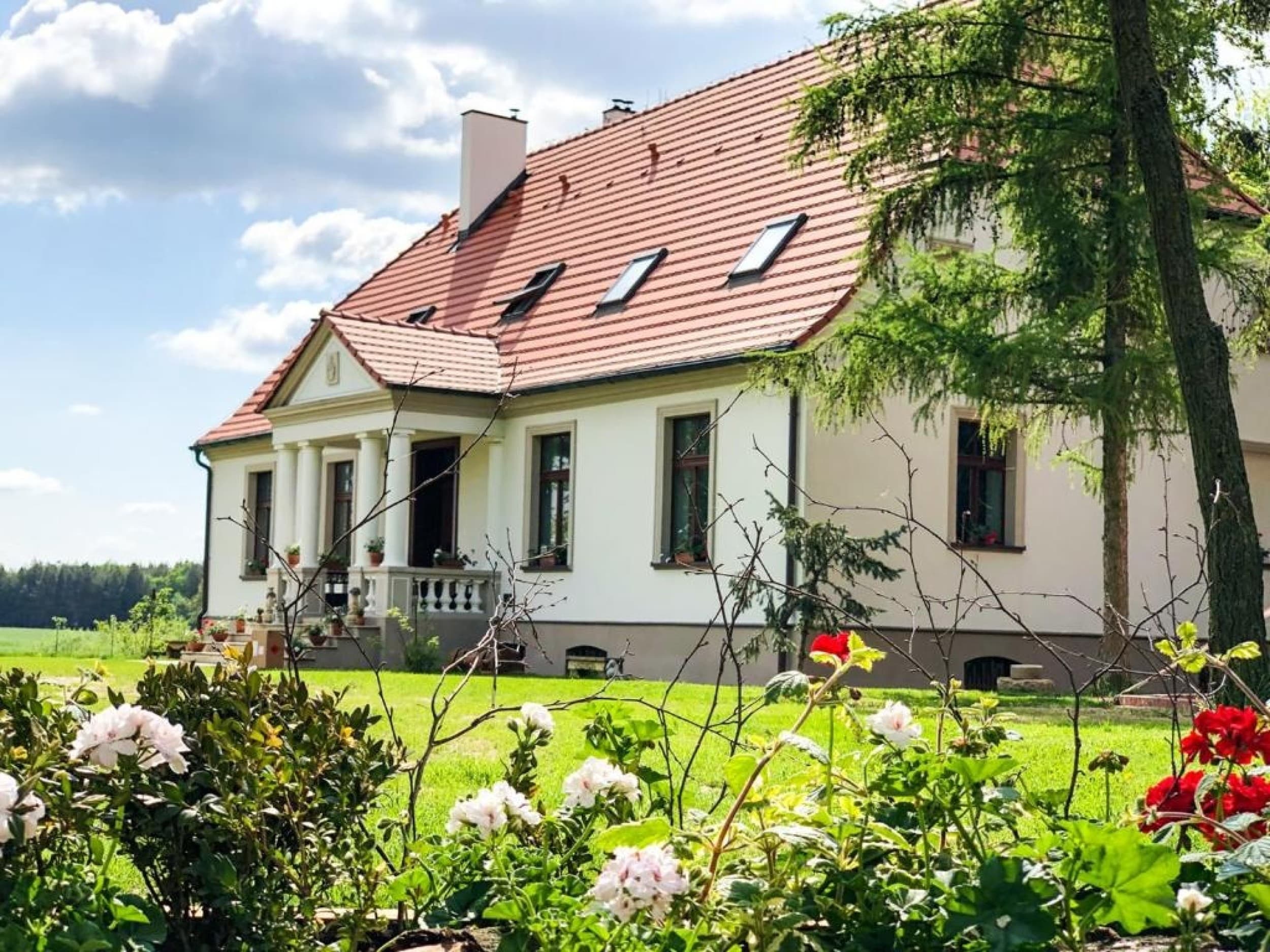 Urokliwy Pobyt (1 Noc, 2 Osoby) | Dwór Gogolewo | Książ Wielkopolski | Wyjątkowy Prezent