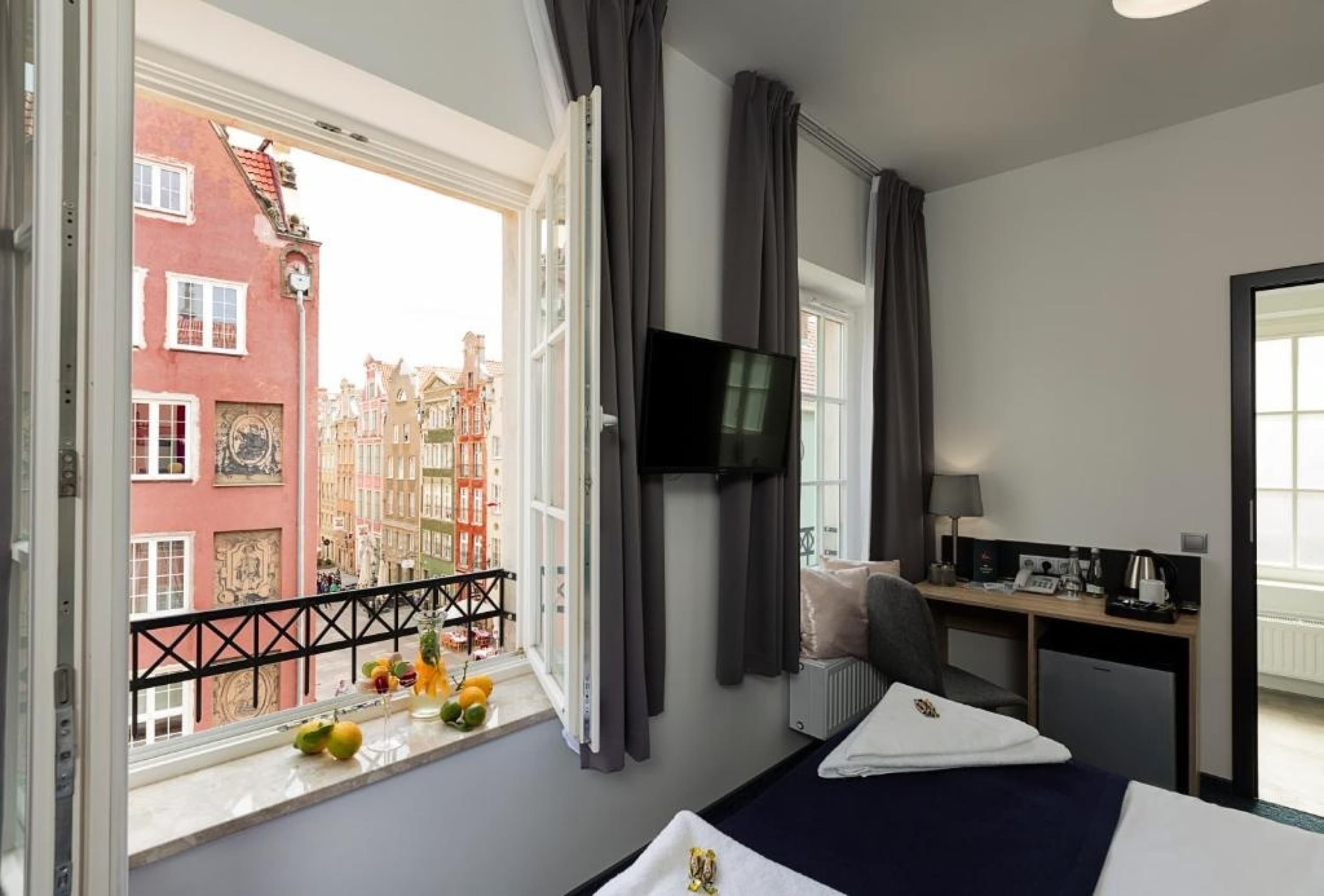 Urokliwy Pobyt (1 Noc, 2 Osoby) | Fama Residence Hotel | Gdańsk