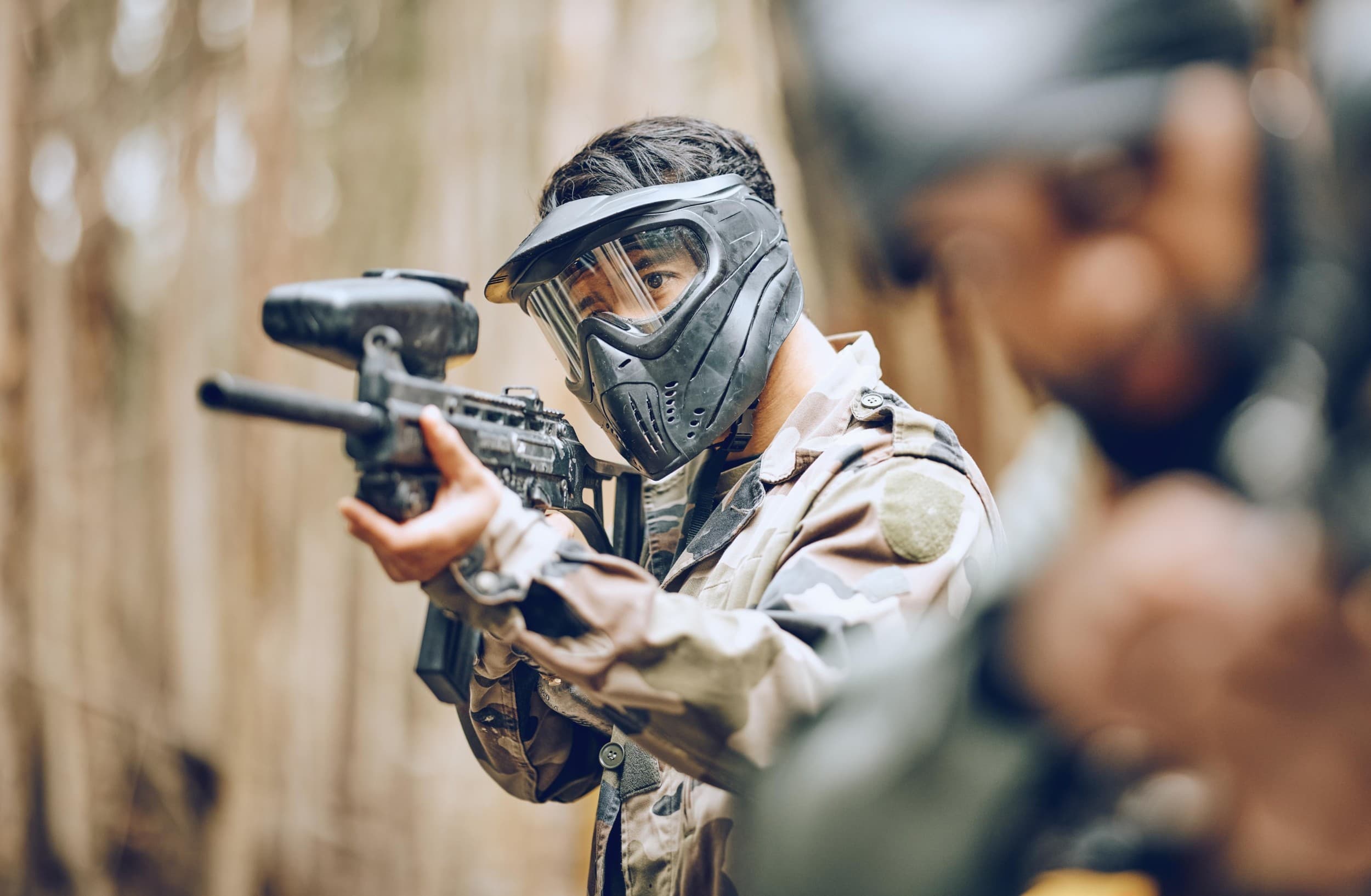 Poznaj Paintball dla Dwojga | Stary Folwark | Wyjątkowy Prezent