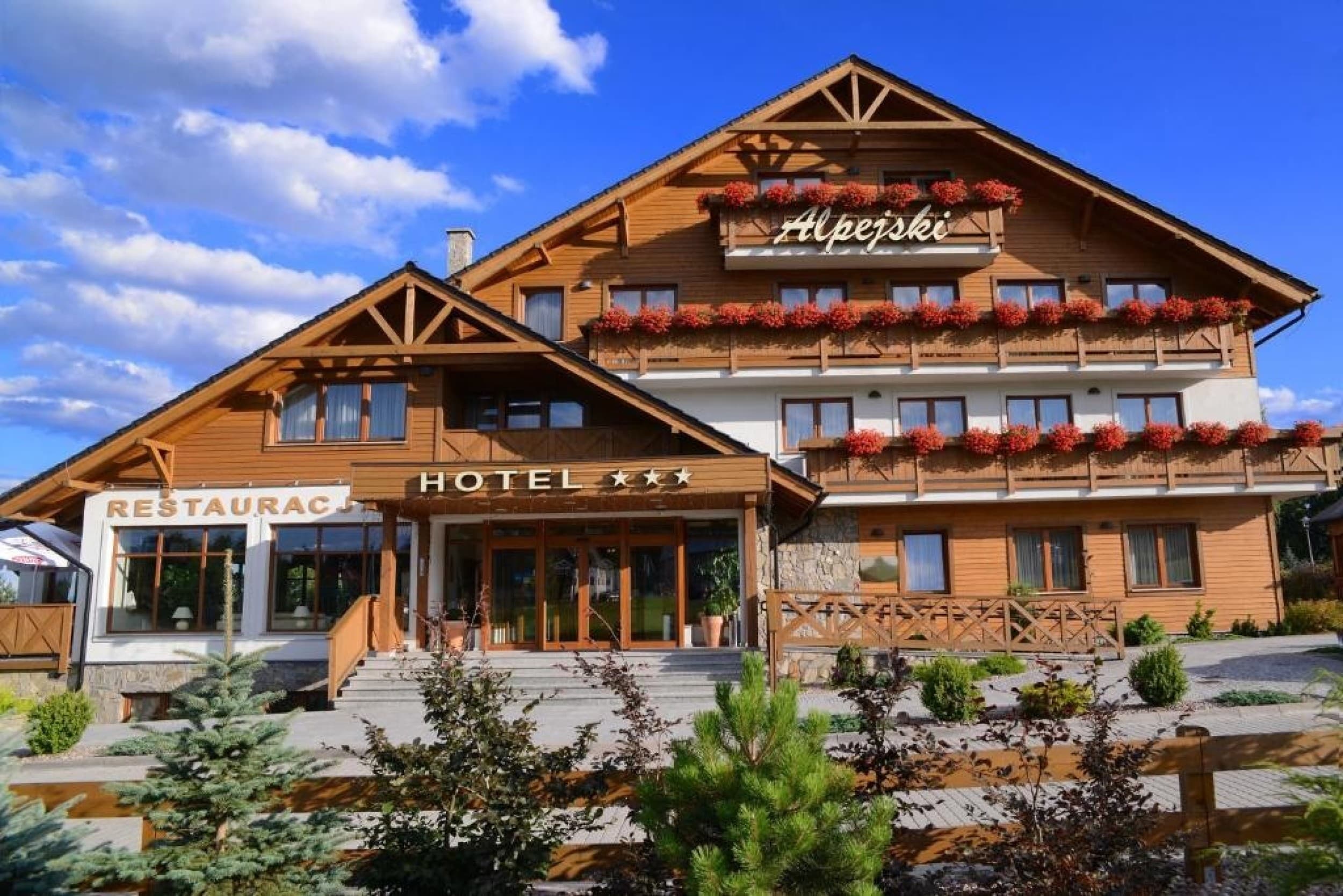 Zachwycający Pobyt (2 Noce, 2 Osoby) | Hotel Alpejski | Polanica-Zdrój | Wyjątkowy Prezent