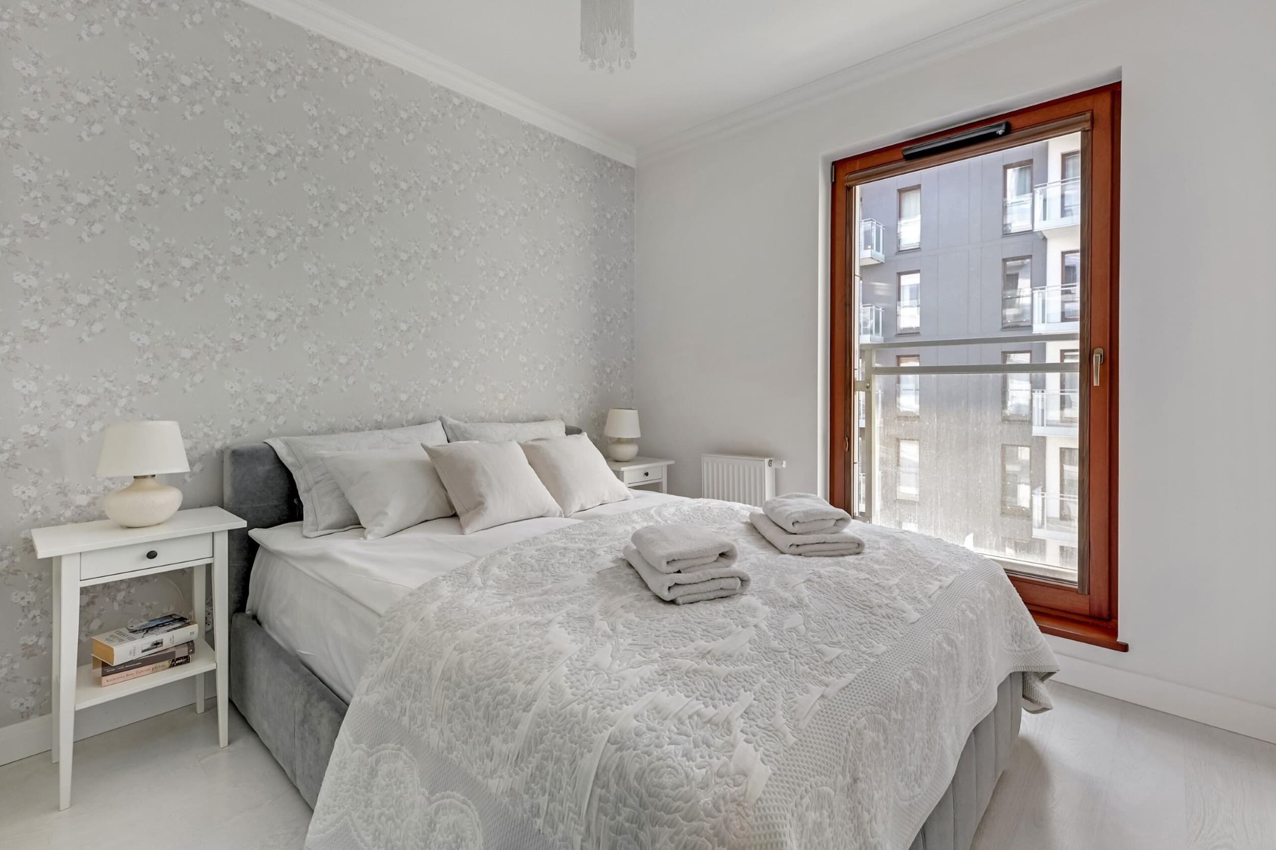 Pobyt w Apartamencie (2 Noce, 1-4 Osoby) | Flatbook Apartments | Gdańsk