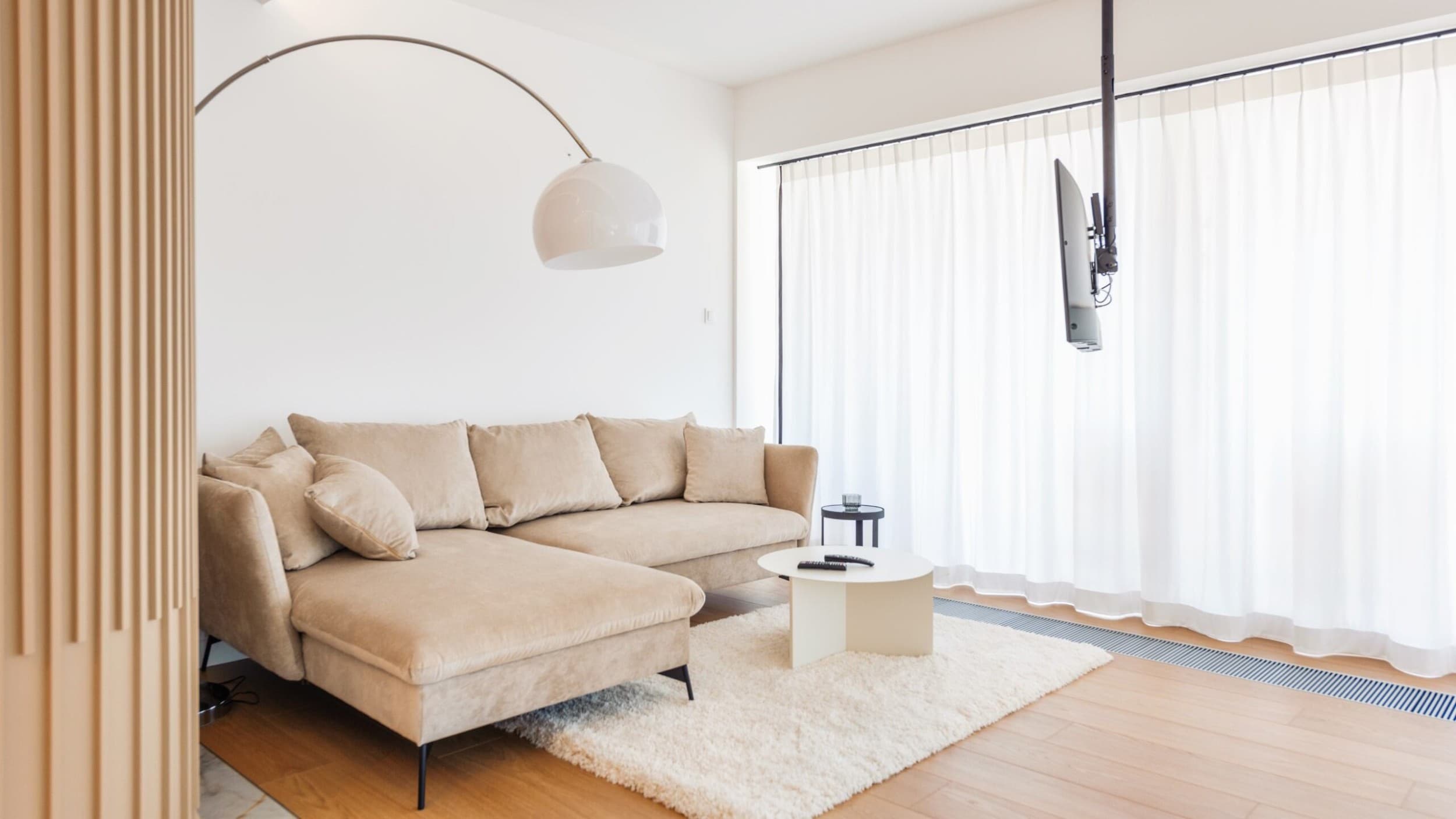 Pobyt w Luksusowym Apartamencie Yacht Park (2 Noce, 1-4 Osoby) | Flatbook Apartments | Gdynia | Wyjątkowy Prezent