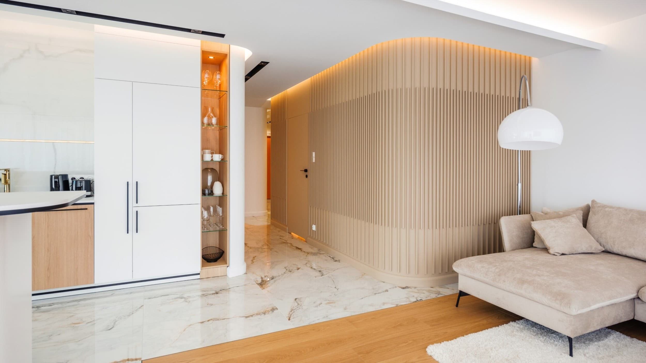Pobyt w Luksusowym Apartamencie Yacht Park (2 Noce, 1-4 Osoby) | Flatbook Apartments | Gdynia | Wyjątkowy Prezent